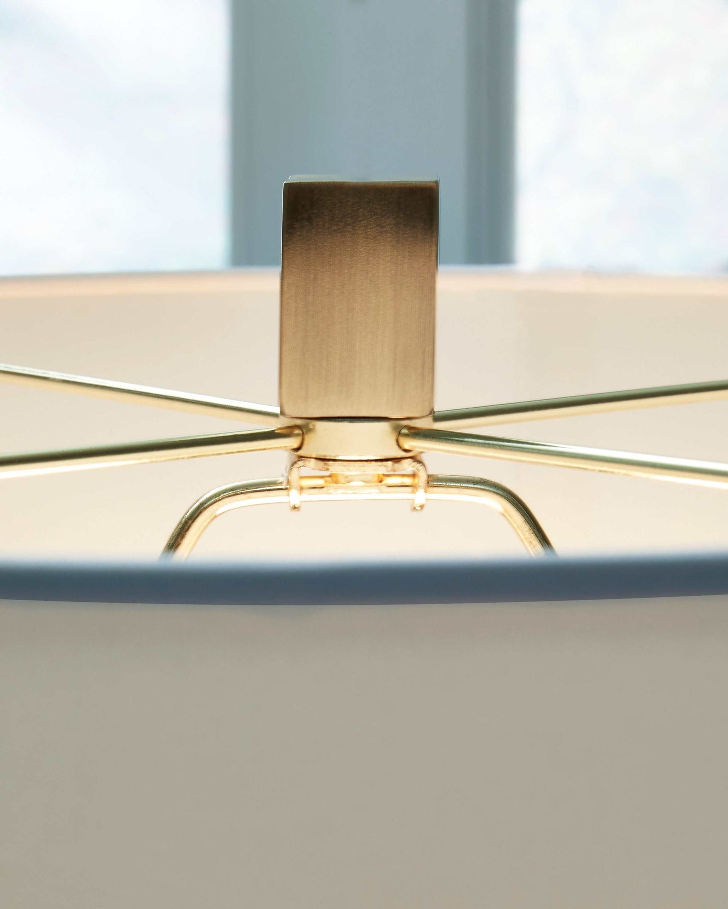 Teelsen Clear & Gold Finish Table Lamp