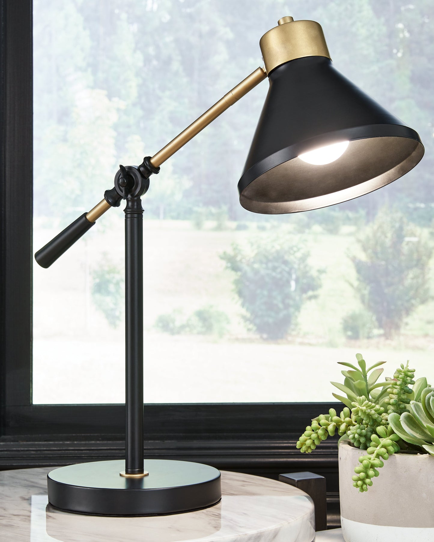 Garville Black/Gold Finish Desk Lamp