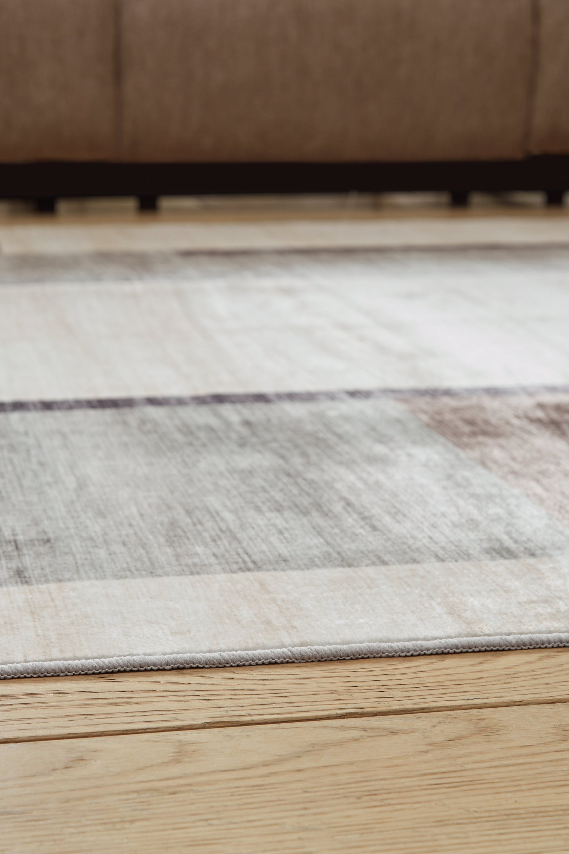 Larkport Cream/Brown/Gray Washable Medium Rug- Viva Furn