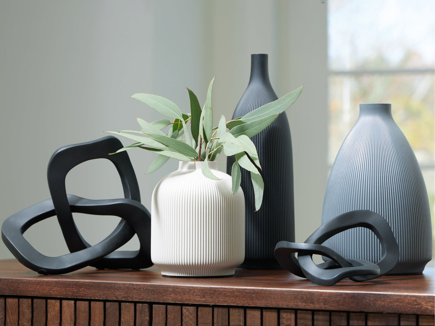 Leithick Black/Tan/Gray Accessory Set (Set of 5)- Viva Furn