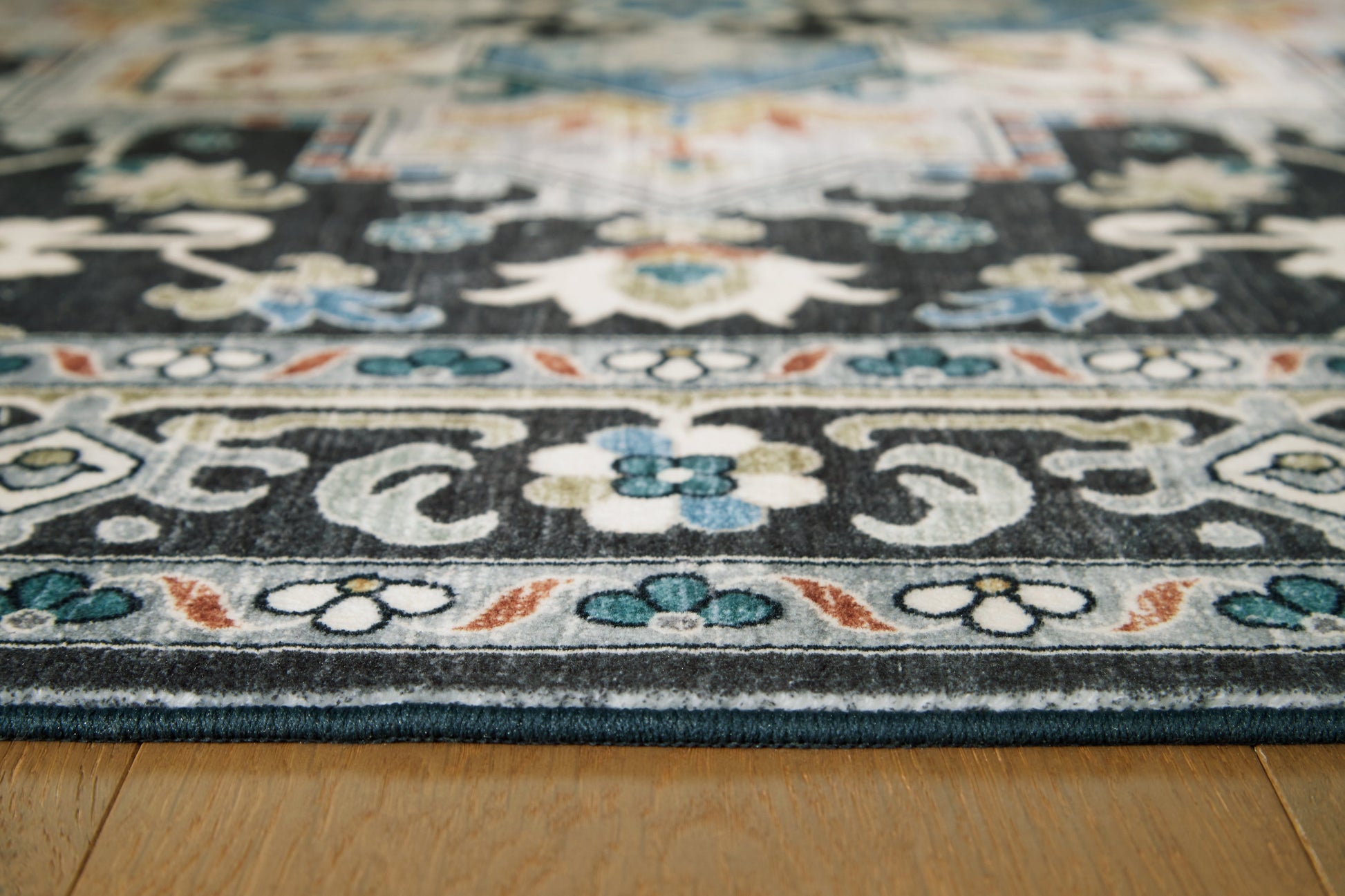 Leningston Black/Cream/Blue 8' x 10' Washable Rug- Viva Furn