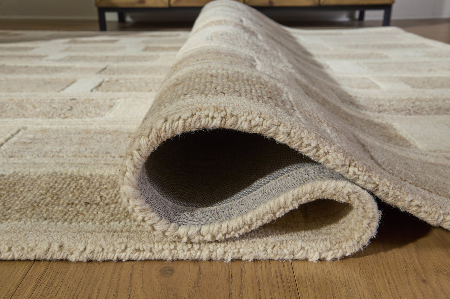 Lisgrove Tan/Brown/White Medium Rug- Viva Furn
