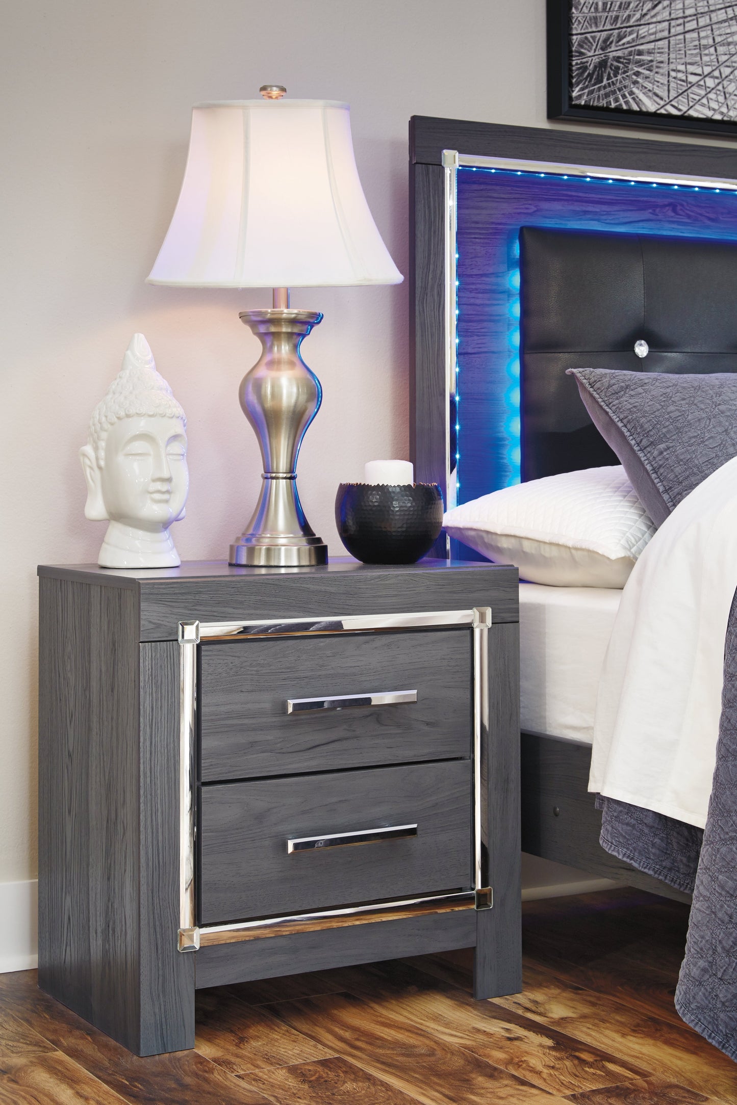 Lodanna Gray Queen Panel Bedroom Set with Nightstand- Viva Furn