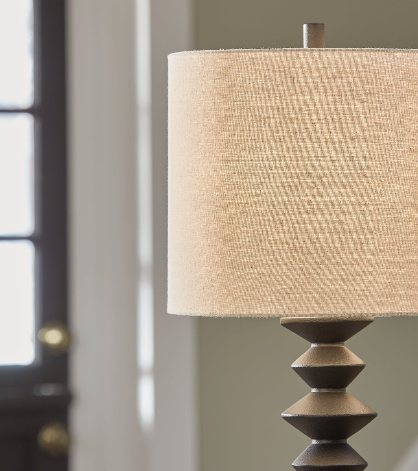 Luanndon Black 2-Piece Lamp Set- Viva Furn