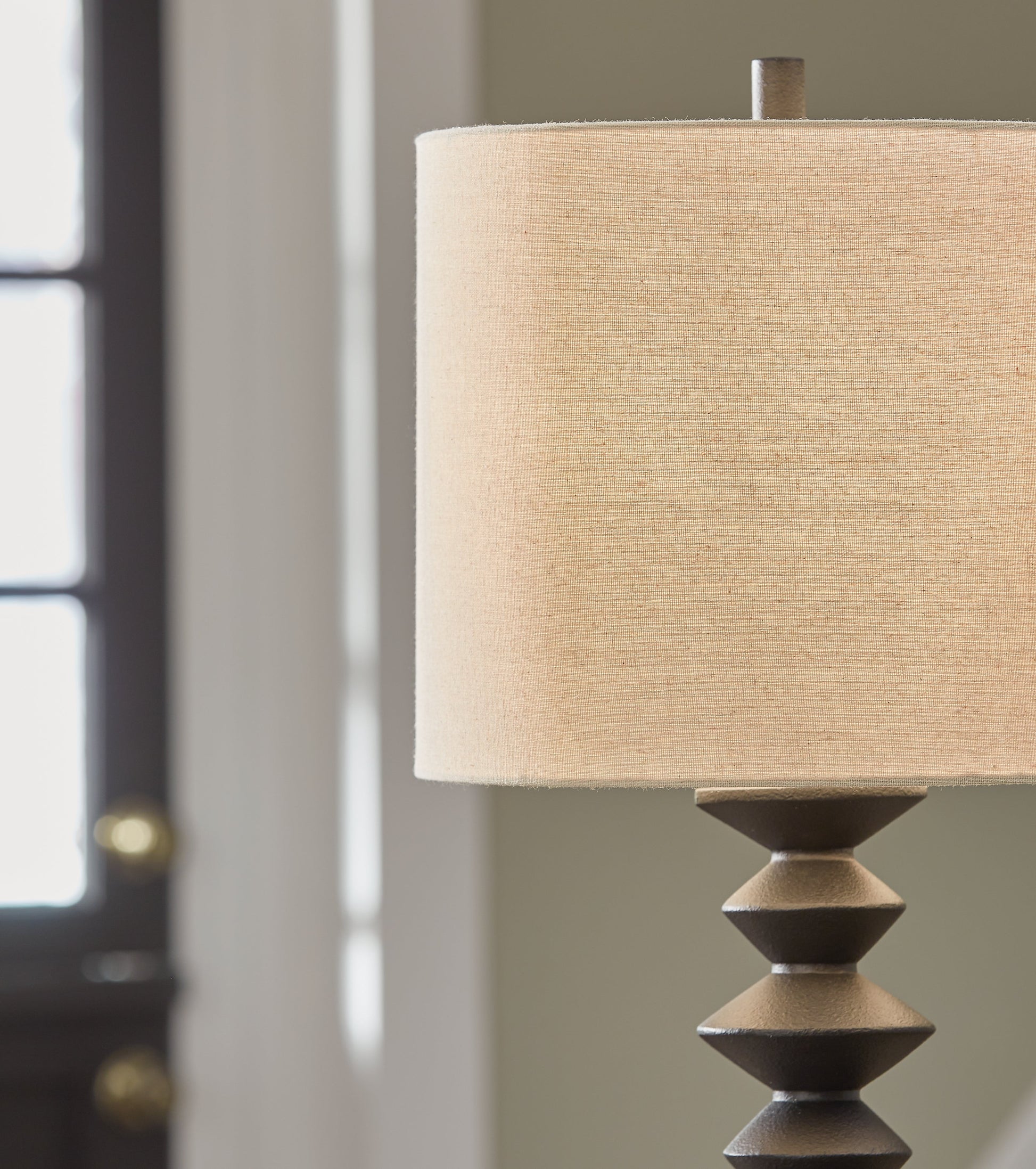 Luanndon Black 2-Piece Lamp Set- Viva Furn