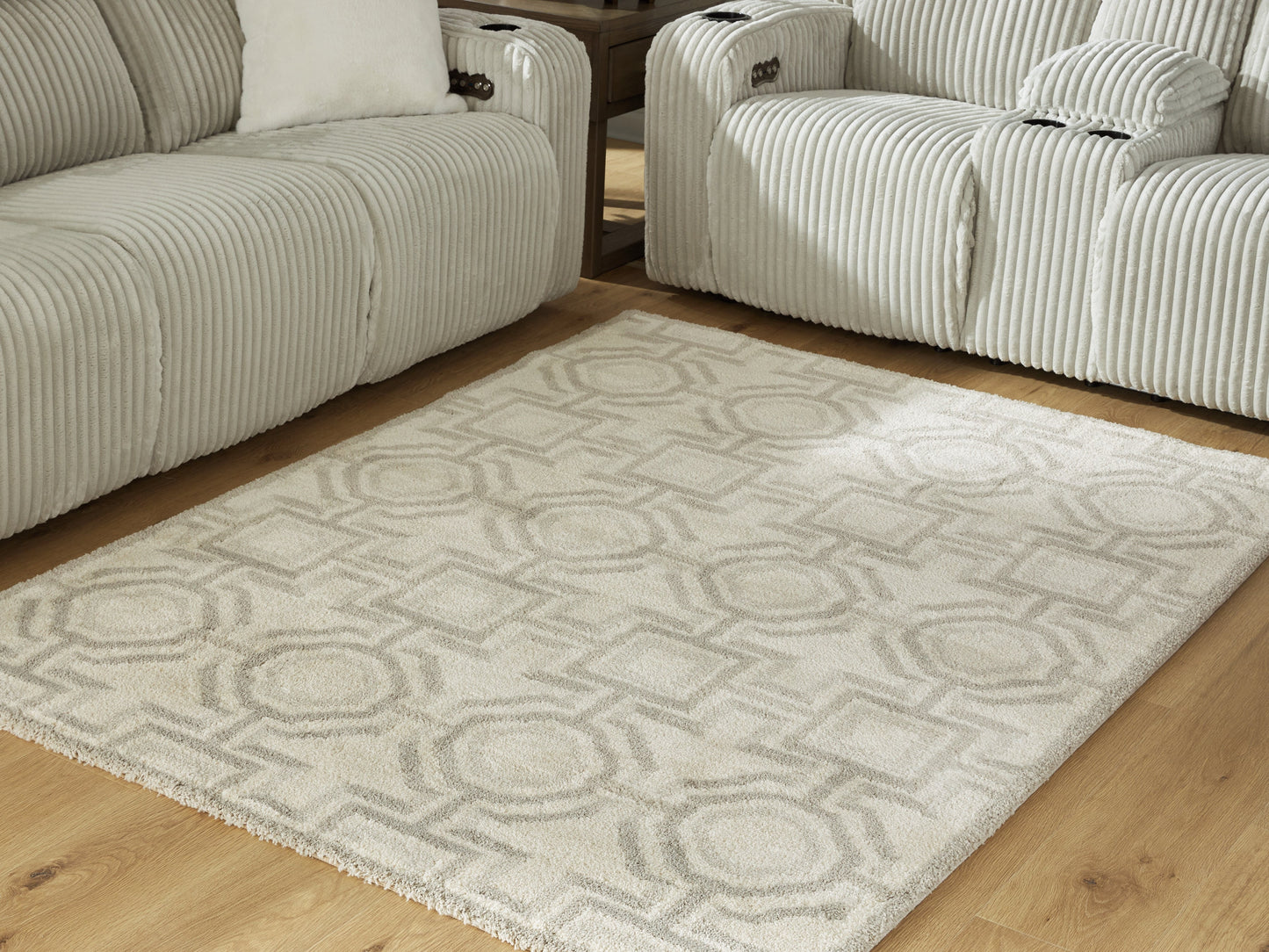Maconville Ivory/Gray Medium Rug- Viva Furn