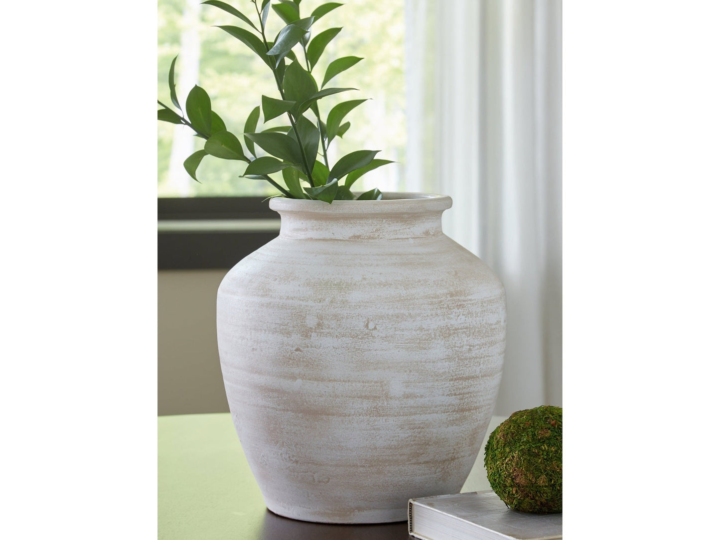 Meadie White Vase- Viva Furn