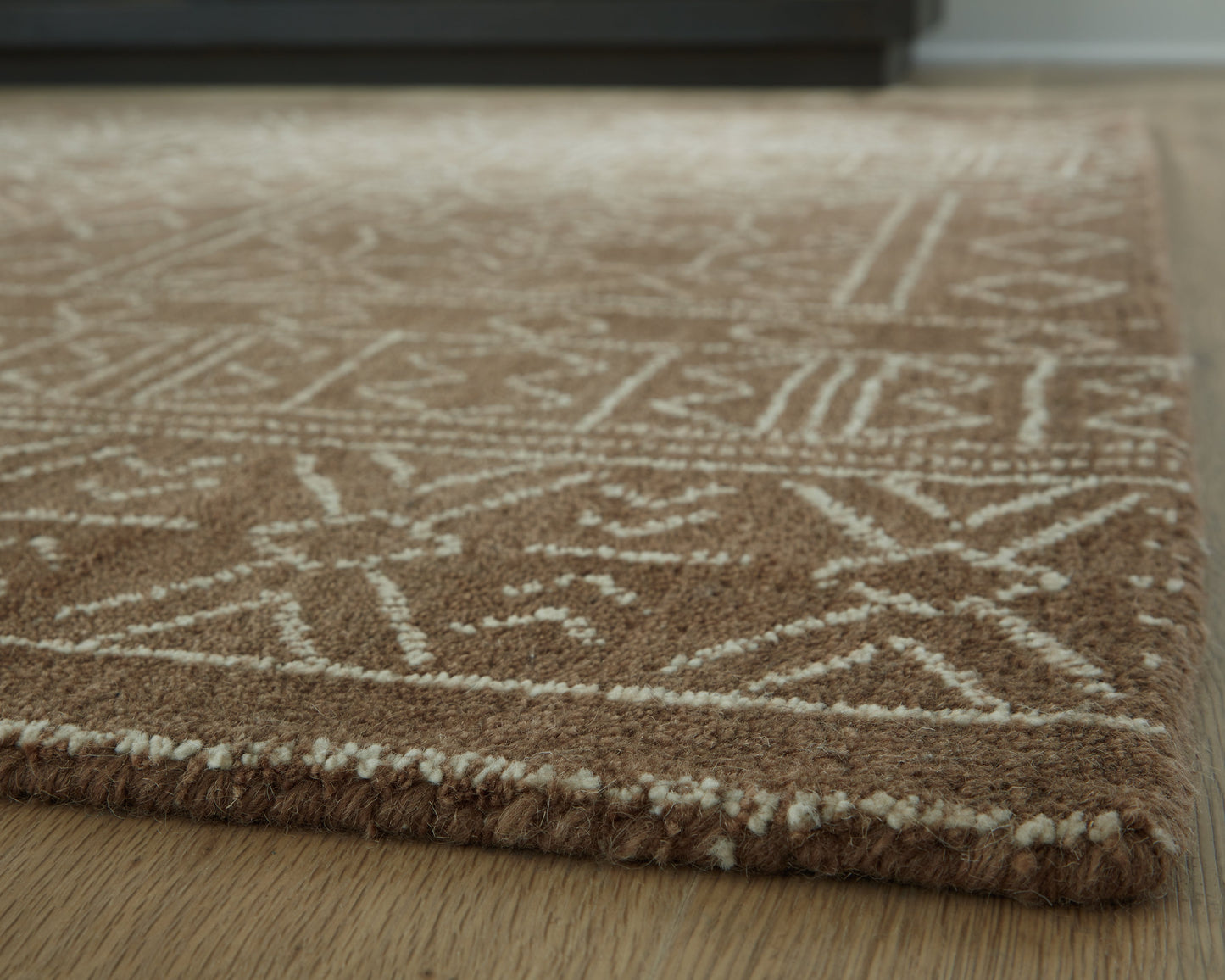 Merrittman Brown/Ivory Large Rug- Viva Furn