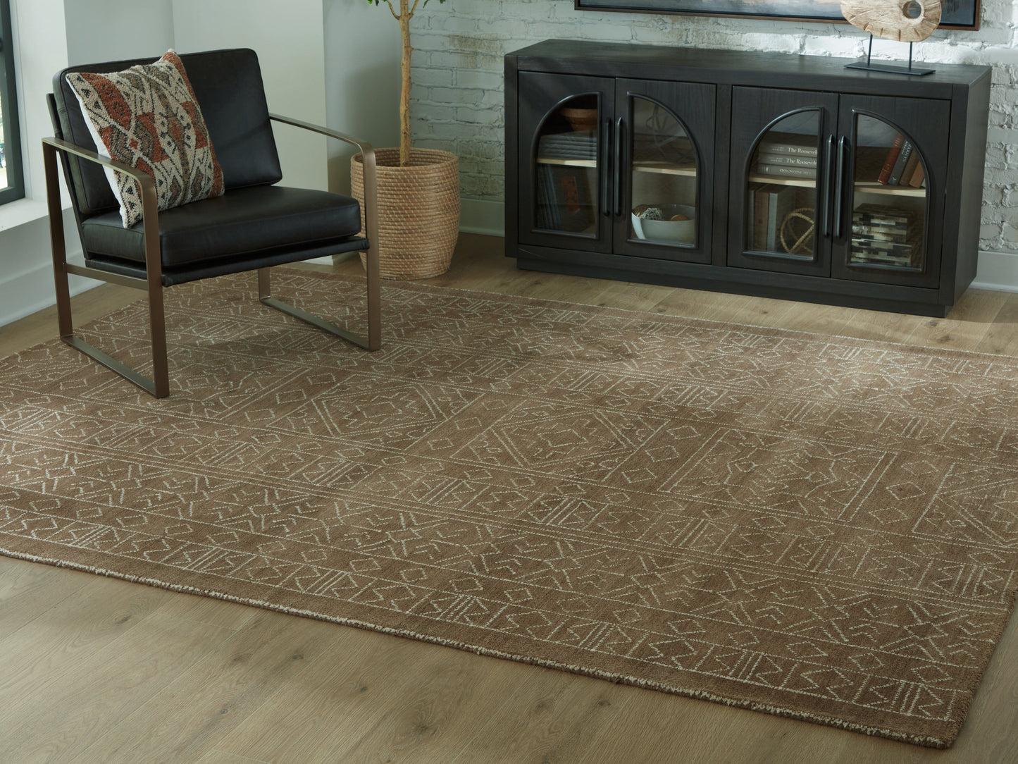 Merrittman Brown/Ivory Large Rug- Viva Furn