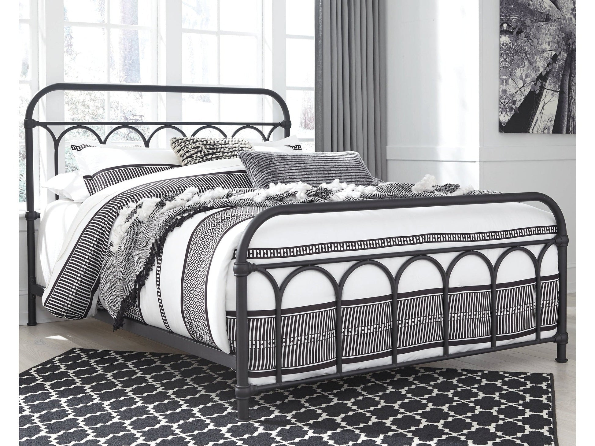 Nashburg Queen Metal Bed- Viva Furn