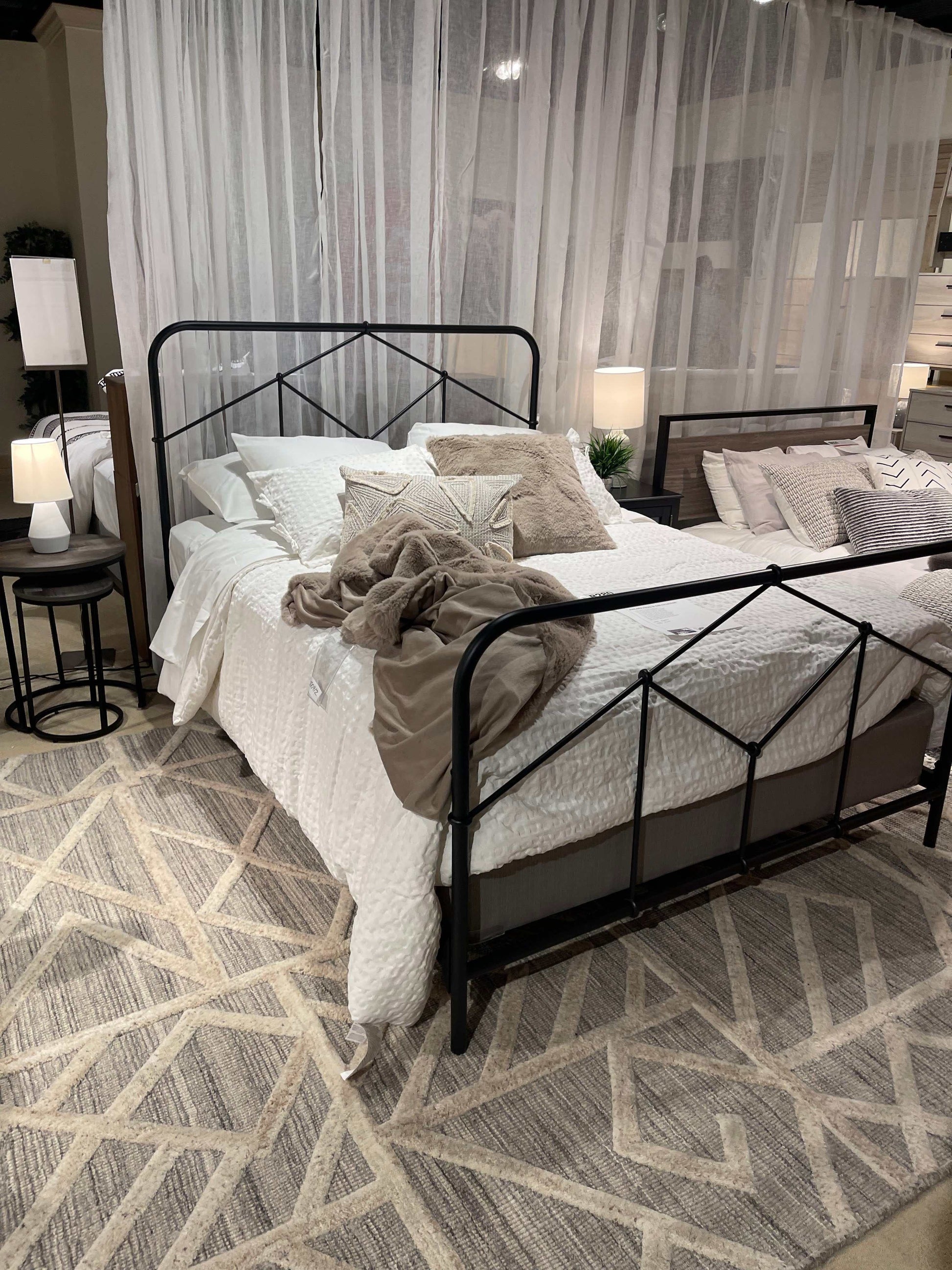 Nashburg Queen Metal Bed- Viva Furn