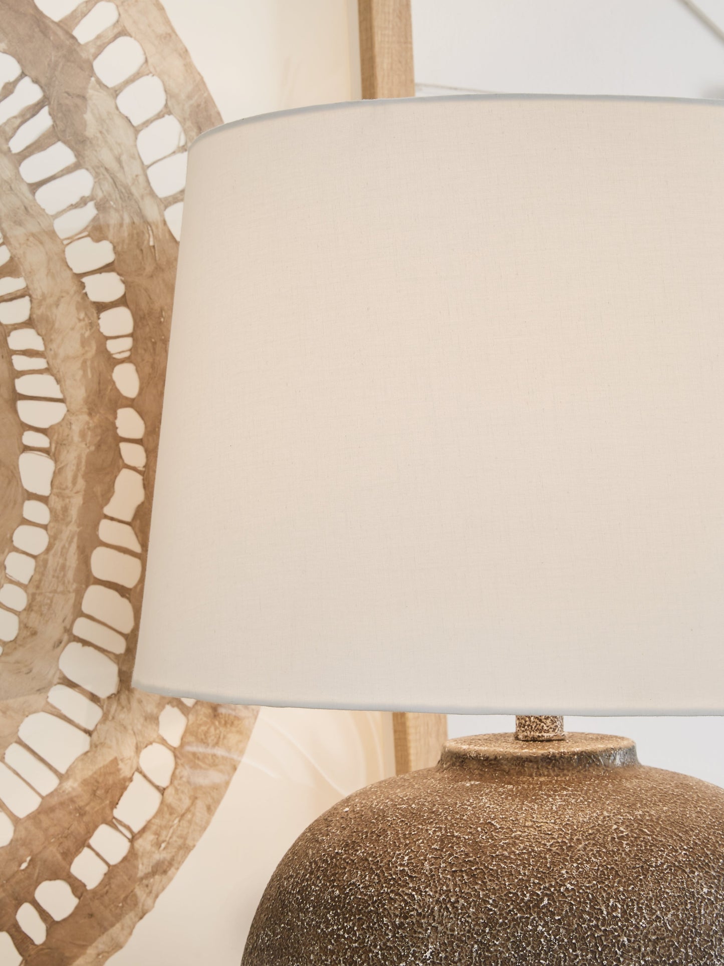 Neavesboro Antique Brown/White 2-Piece Lamp Set- Viva Furn
