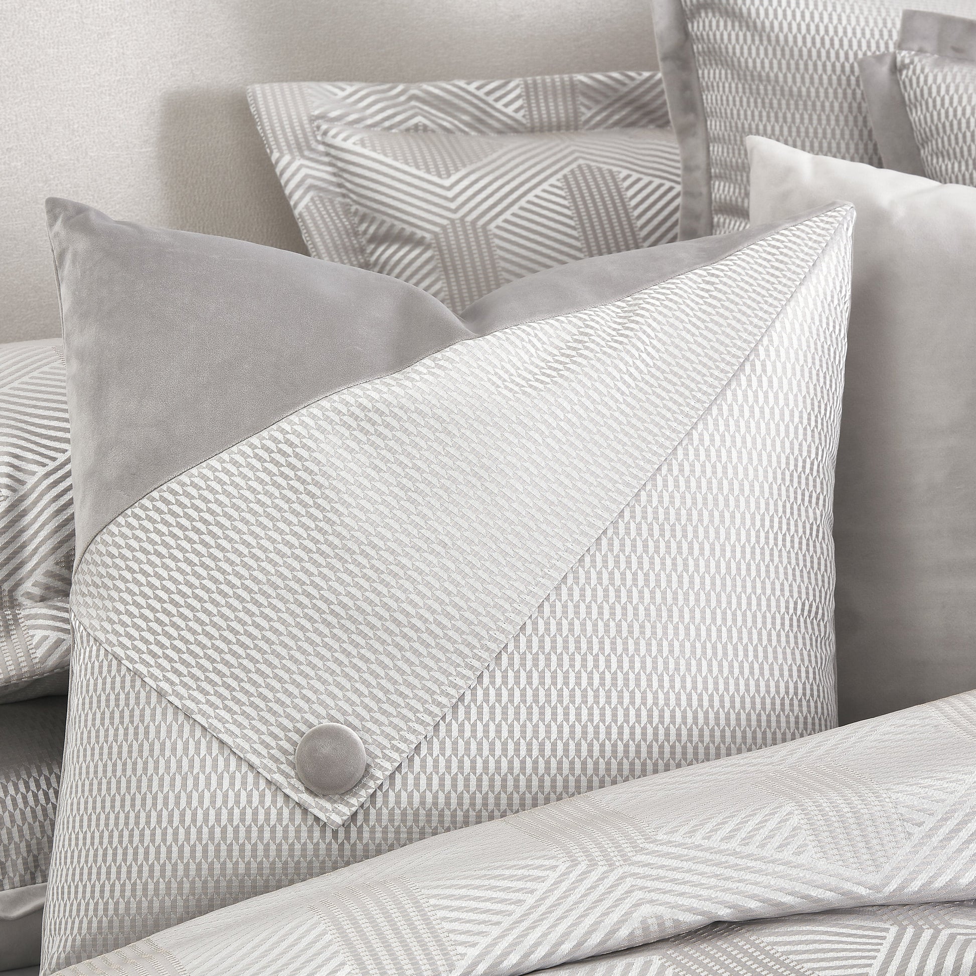 Nouveau Dove Duvet Set - Ornate Home