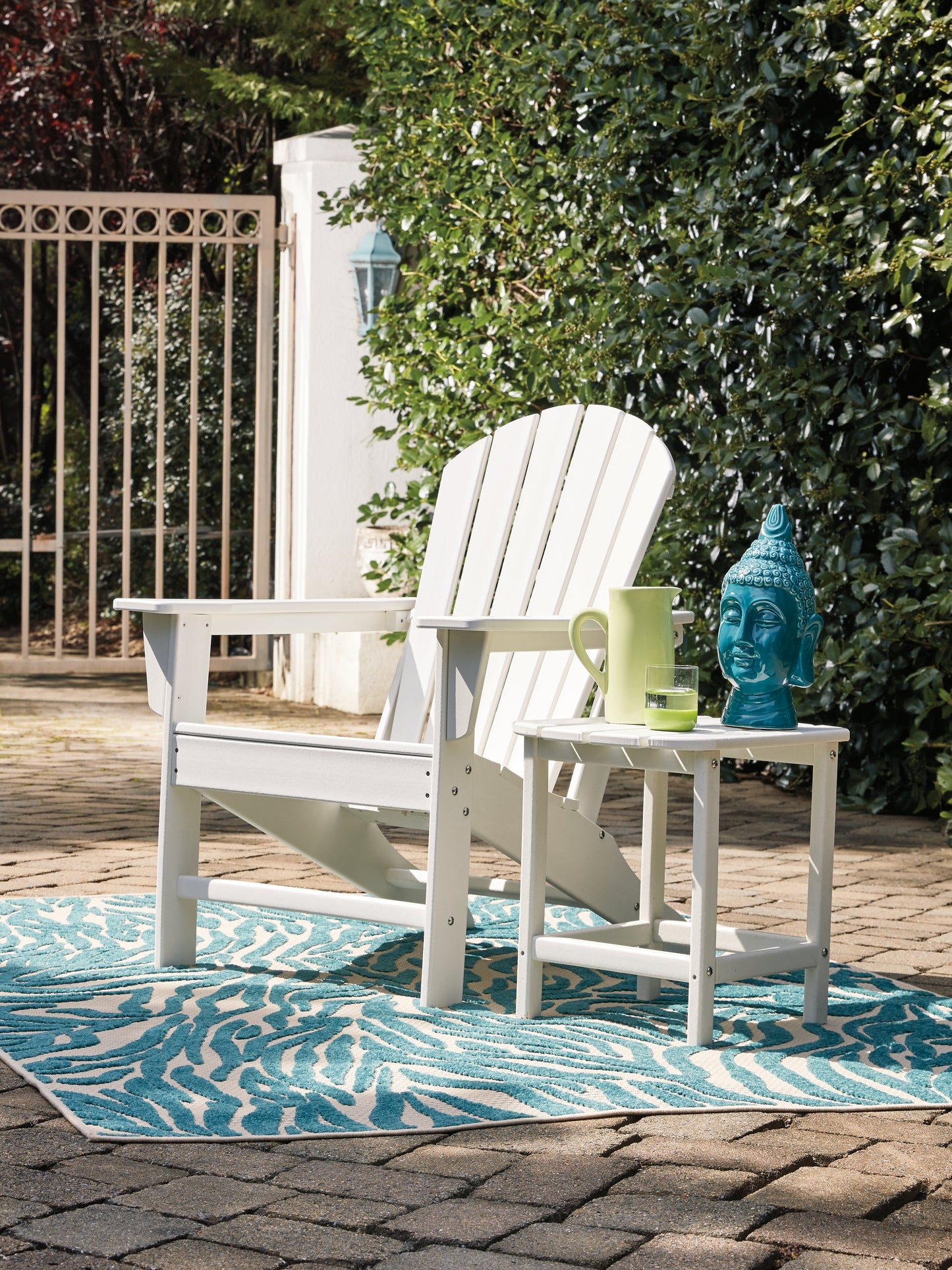 Sundown Treasure White Adirondack Chair with End Table