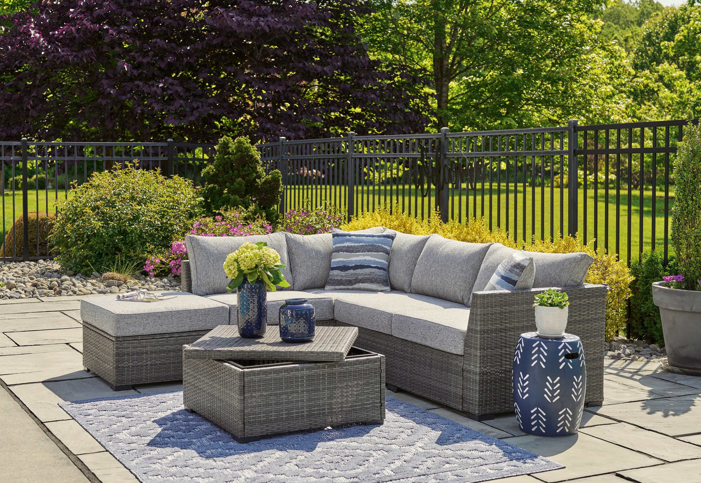 Petal Road Gray Outdoor Sectional Seating Group (Set of 4)