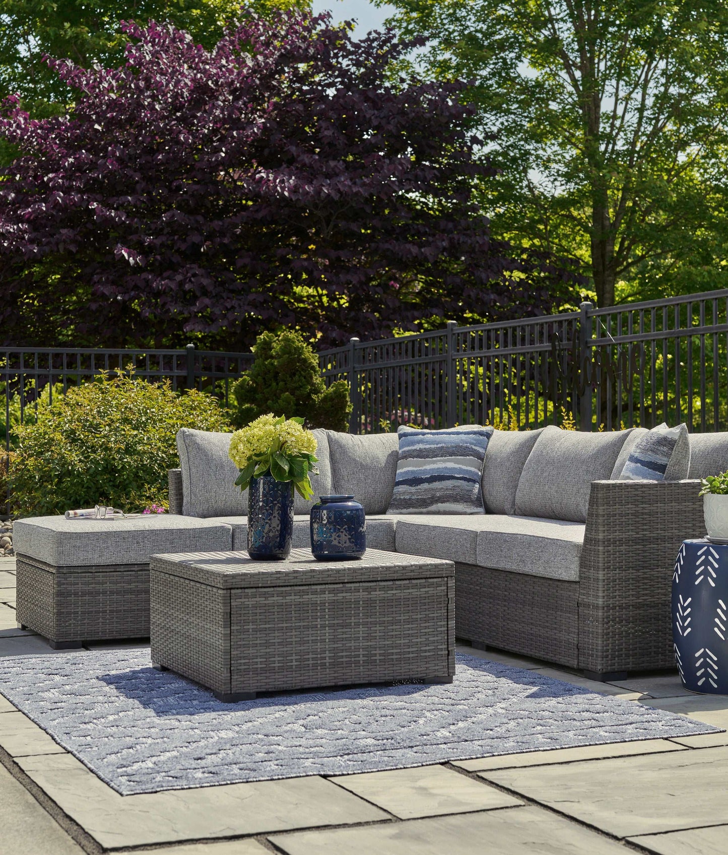 Petal Road Gray Outdoor Sectional Seating Group (Set of 4)