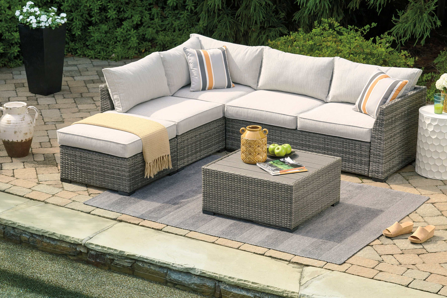 Cherry Point Gray 4pc Outdoor Sectional Set w/ Coffee Table