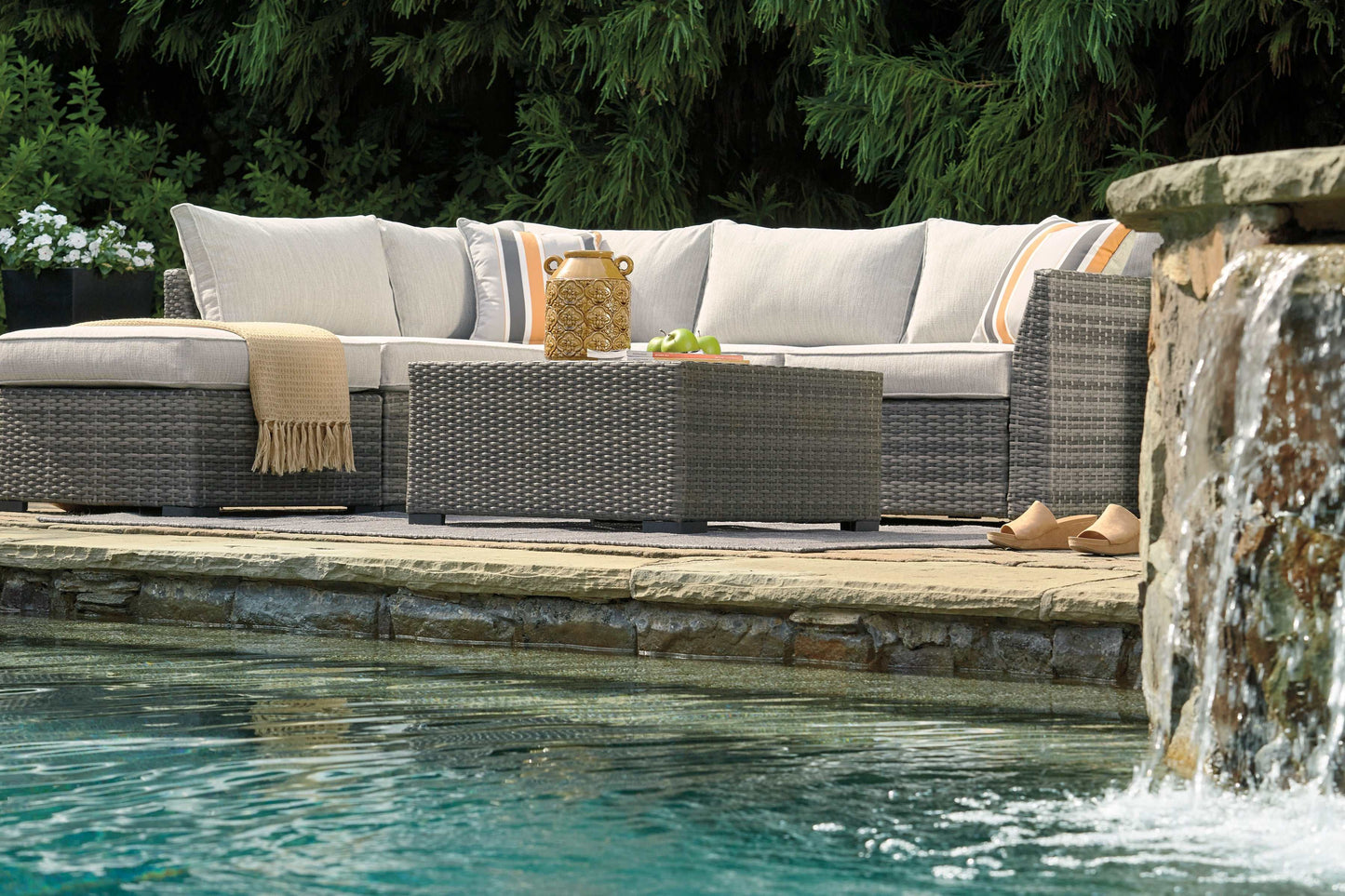 Cherry Point Gray 4pc Outdoor Sectional Set w/ Coffee Table