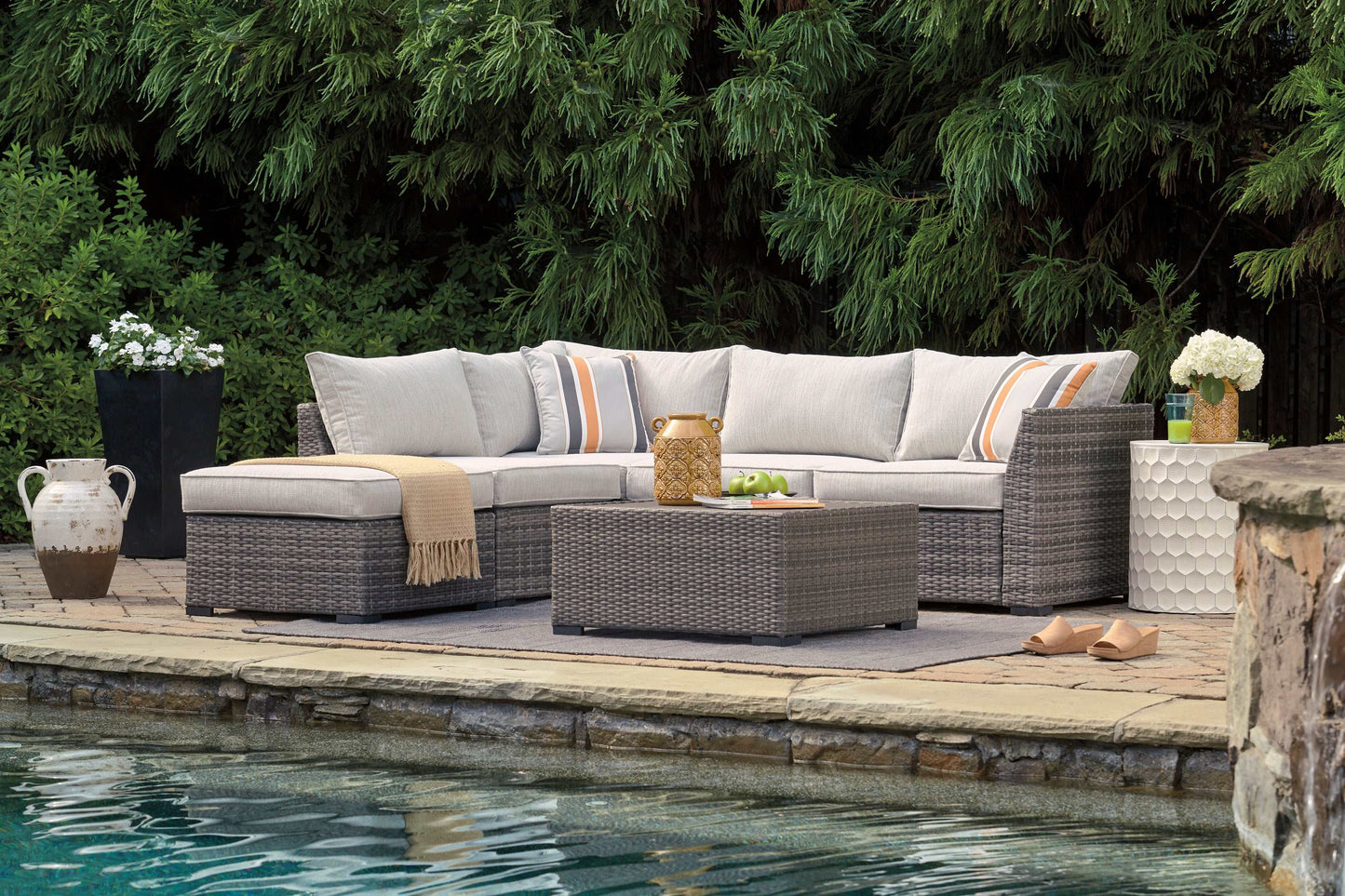 Cherry Point Gray 4pc Outdoor Sectional Set w/ Coffee Table