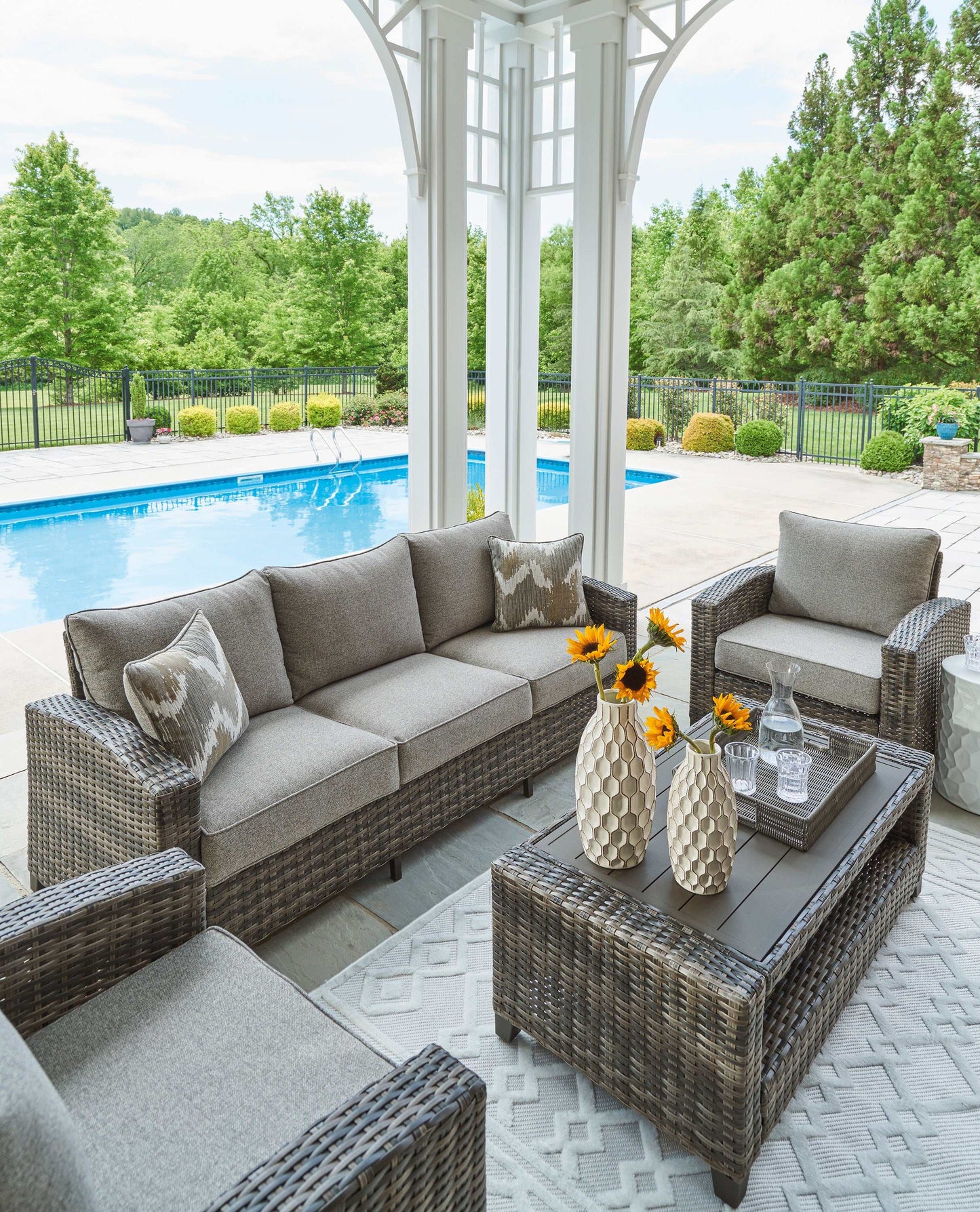 Oasis Court Gray Outdoor Seating Group (Set of 4)