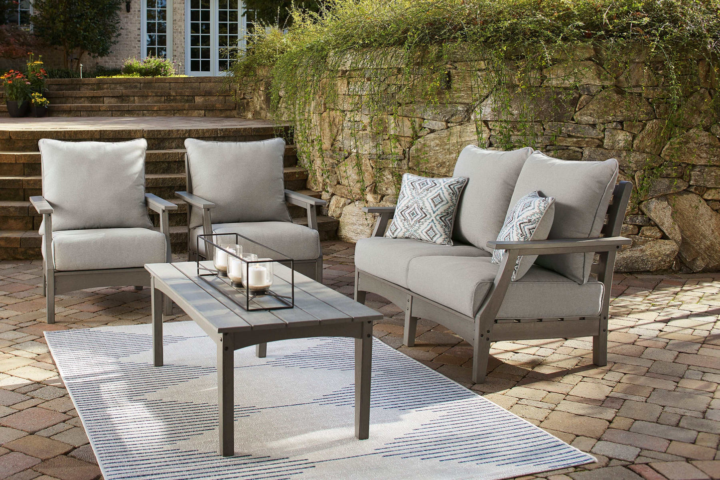 Visola Gray Outdoor Conversation Set w/ Coffee Table / 4pc