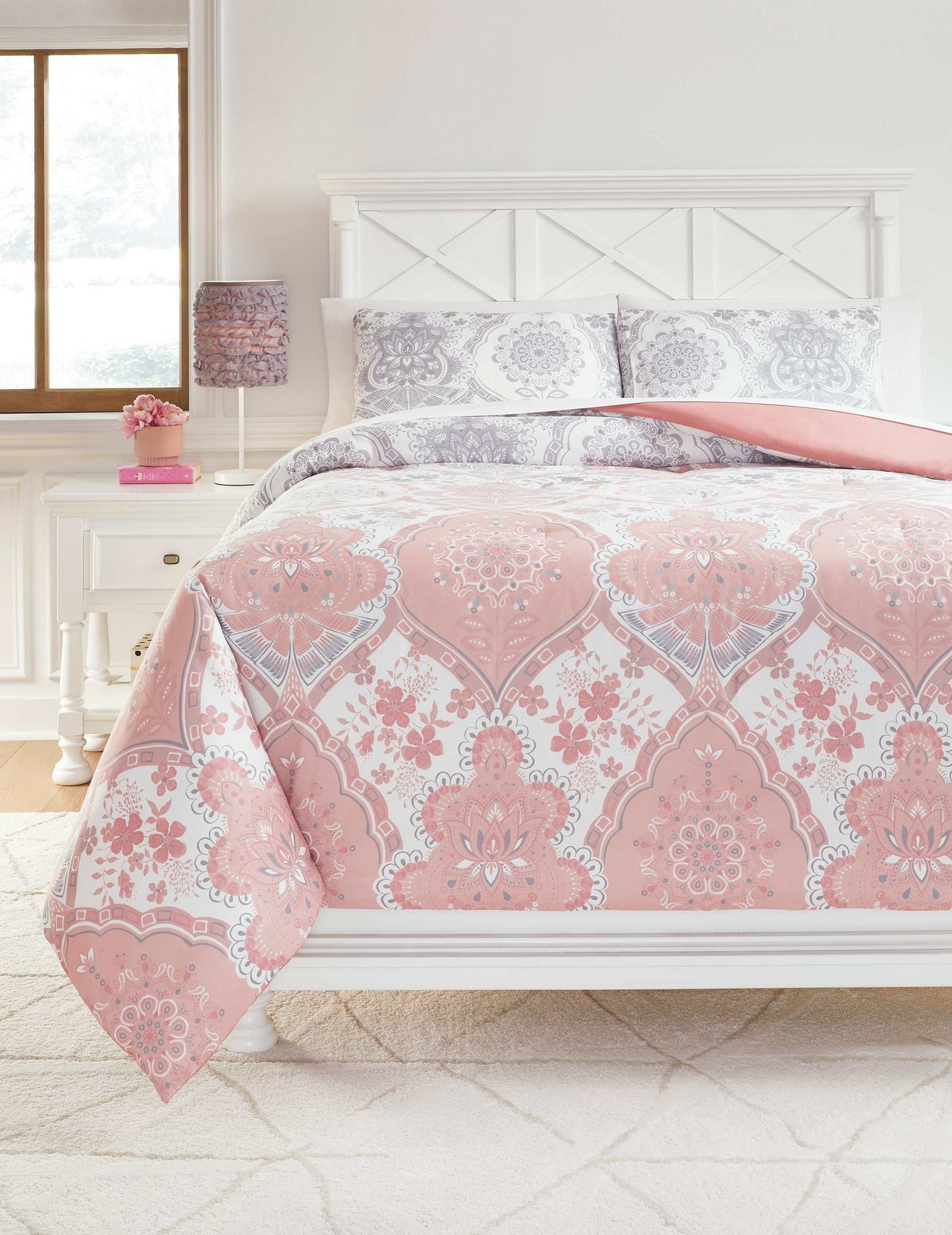 Avaleigh Full Comforter Set