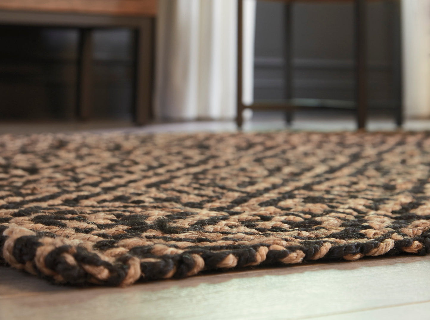 Broox Natural/Black Rug 5' x 7'