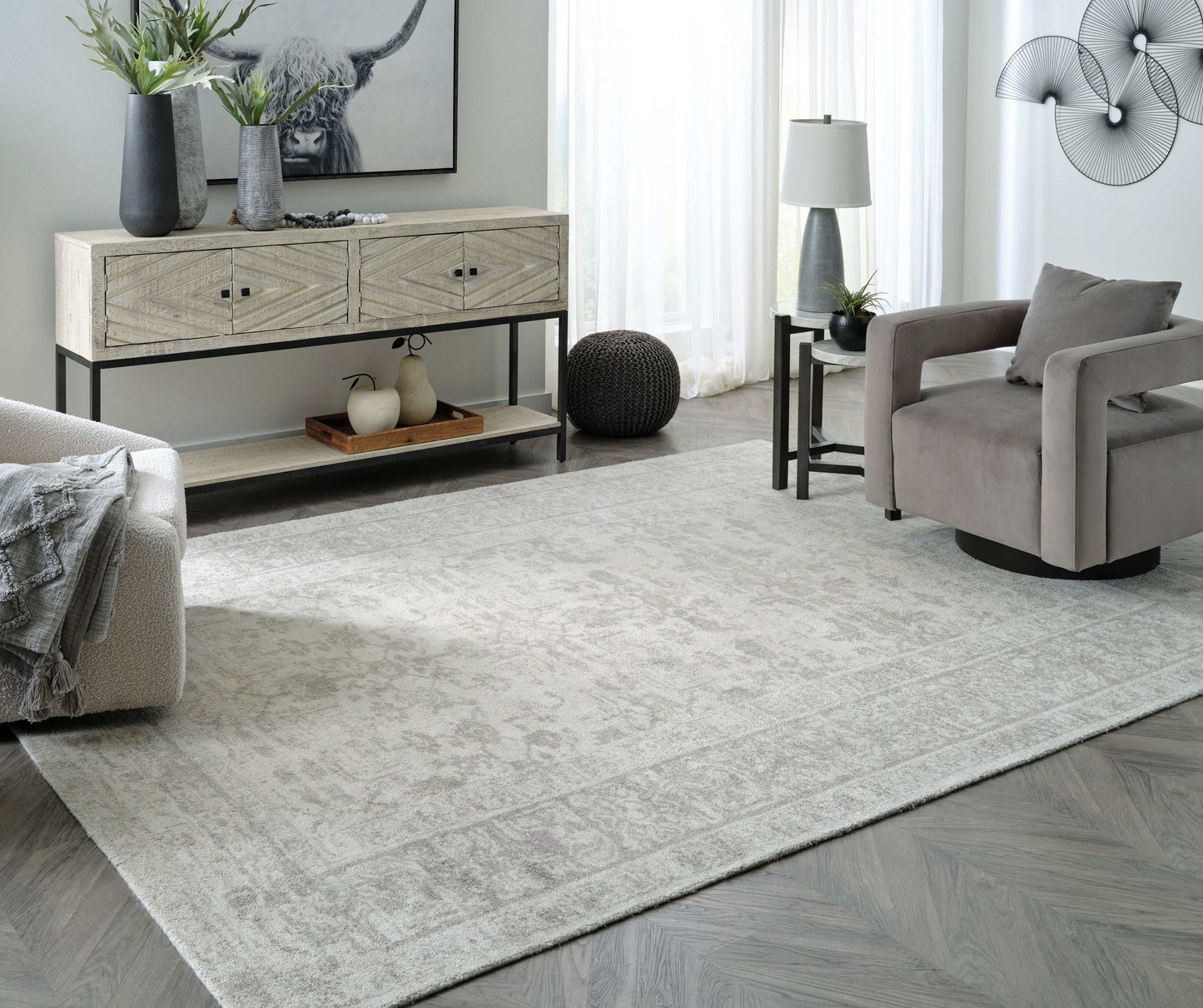 Abanish Gray & Cream Medium Rug