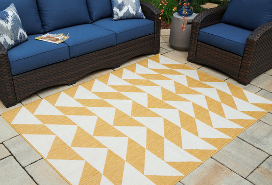 Thomley Ivory/Yellow 5' x 7' Rug