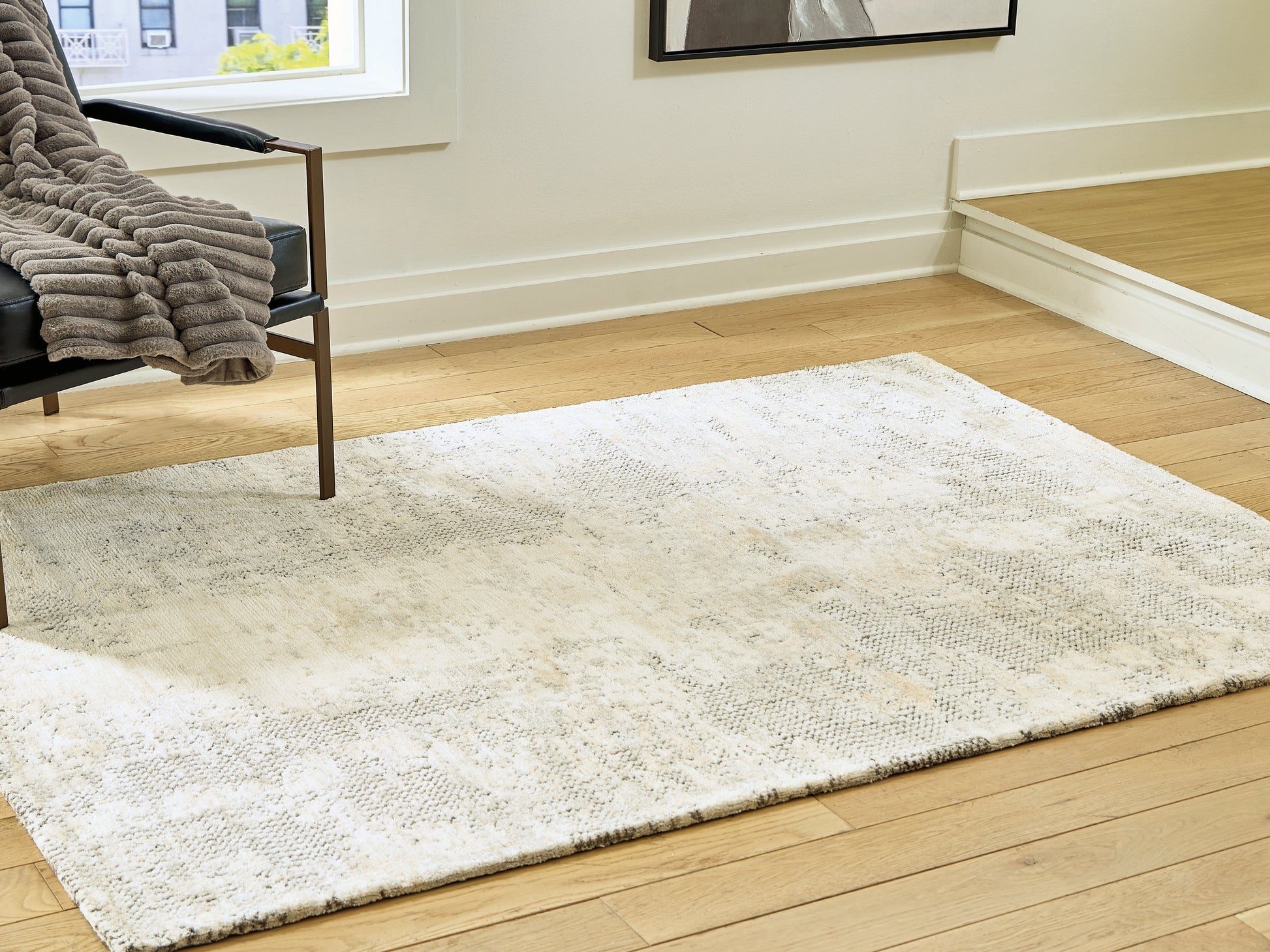 Raif Gray/White/Cream Medium Rug- Viva Furn