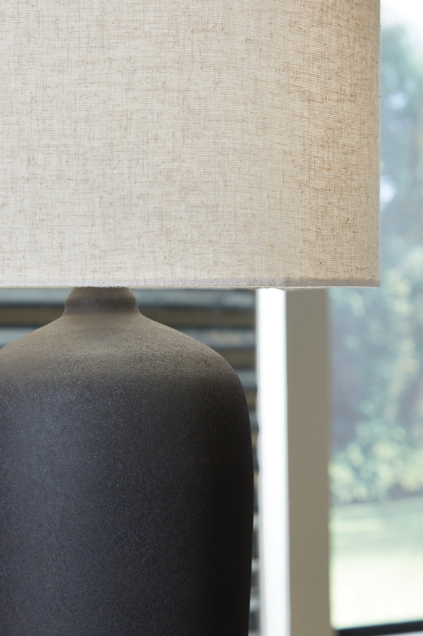 Ryenburg Black Metal Table Lamp (1/CN)- Viva Furn