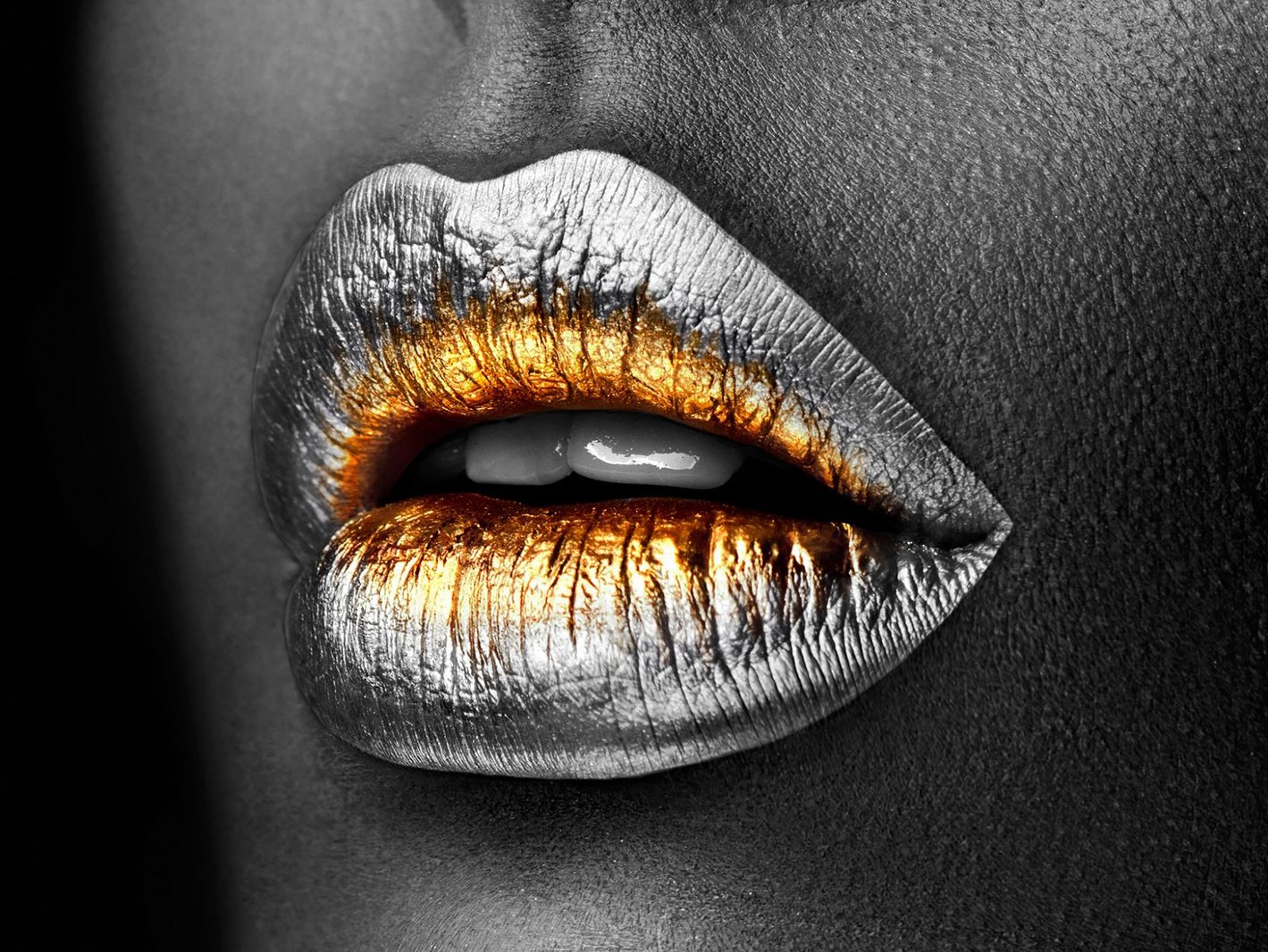 Golden Lips Tempered Glass w / Foil Wall Art