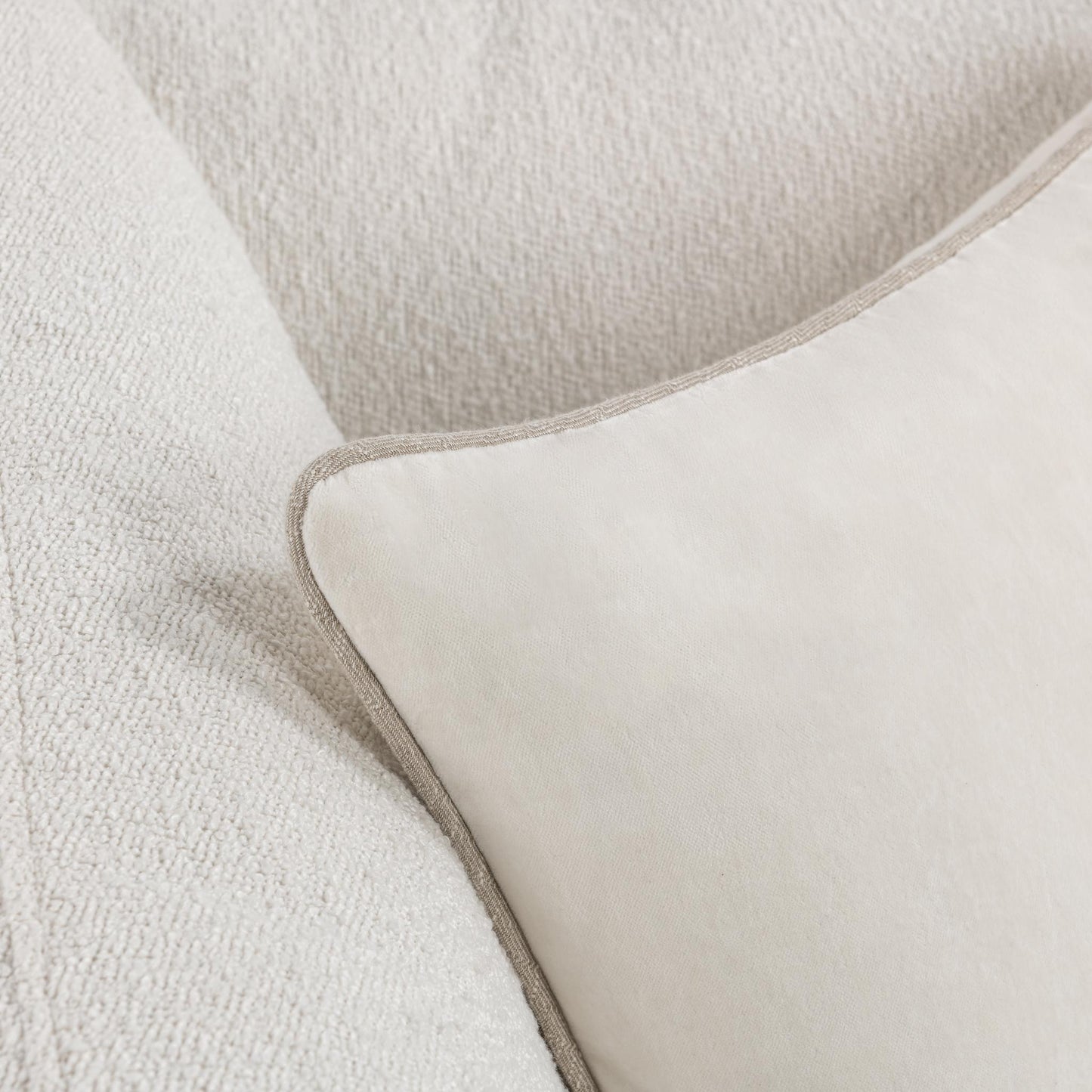 SLD Heirloom Ivory Velvet Multiple Sizes Throw Pillow (Set of 2) - Ornate Home