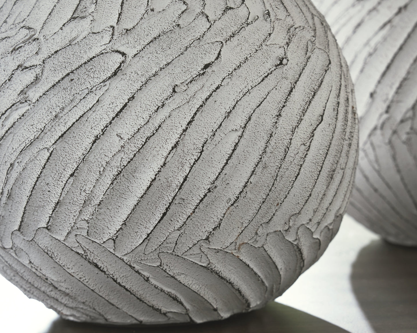Shelvie Distressed White Vase- Viva Furn