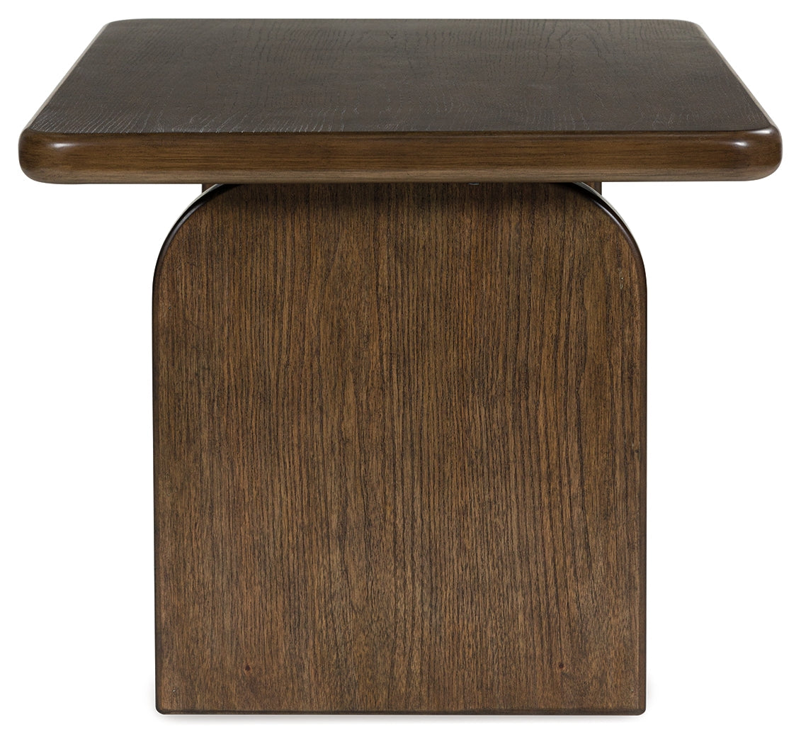 Shawbeck Medium Brown Table (Set of 2)