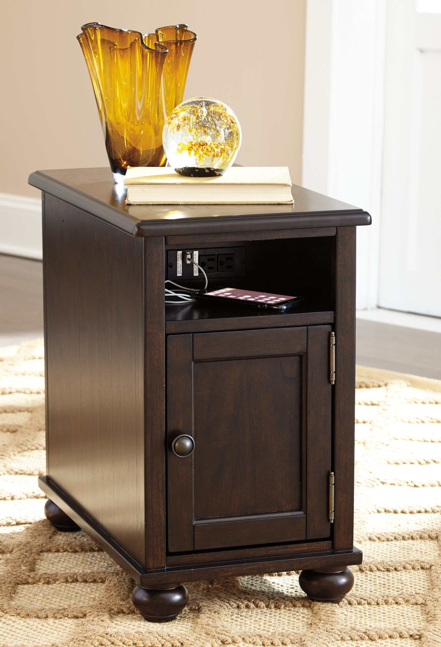 Barilanni Dark Brown End Table (Set of 2)