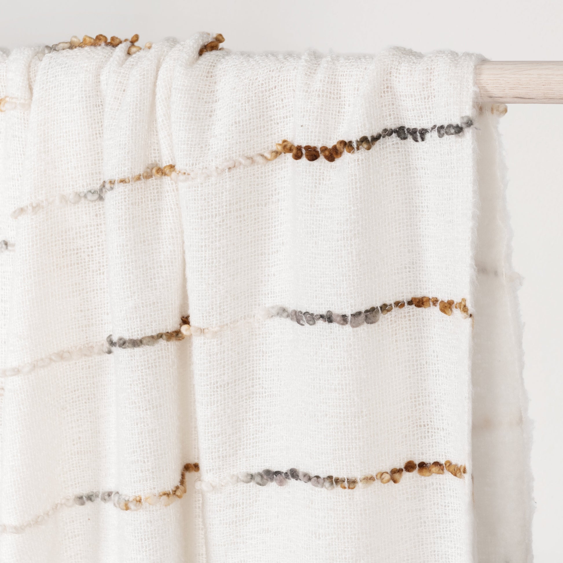 TC Albedo Ivory/Rust Throw 50x70 - Ornate Home