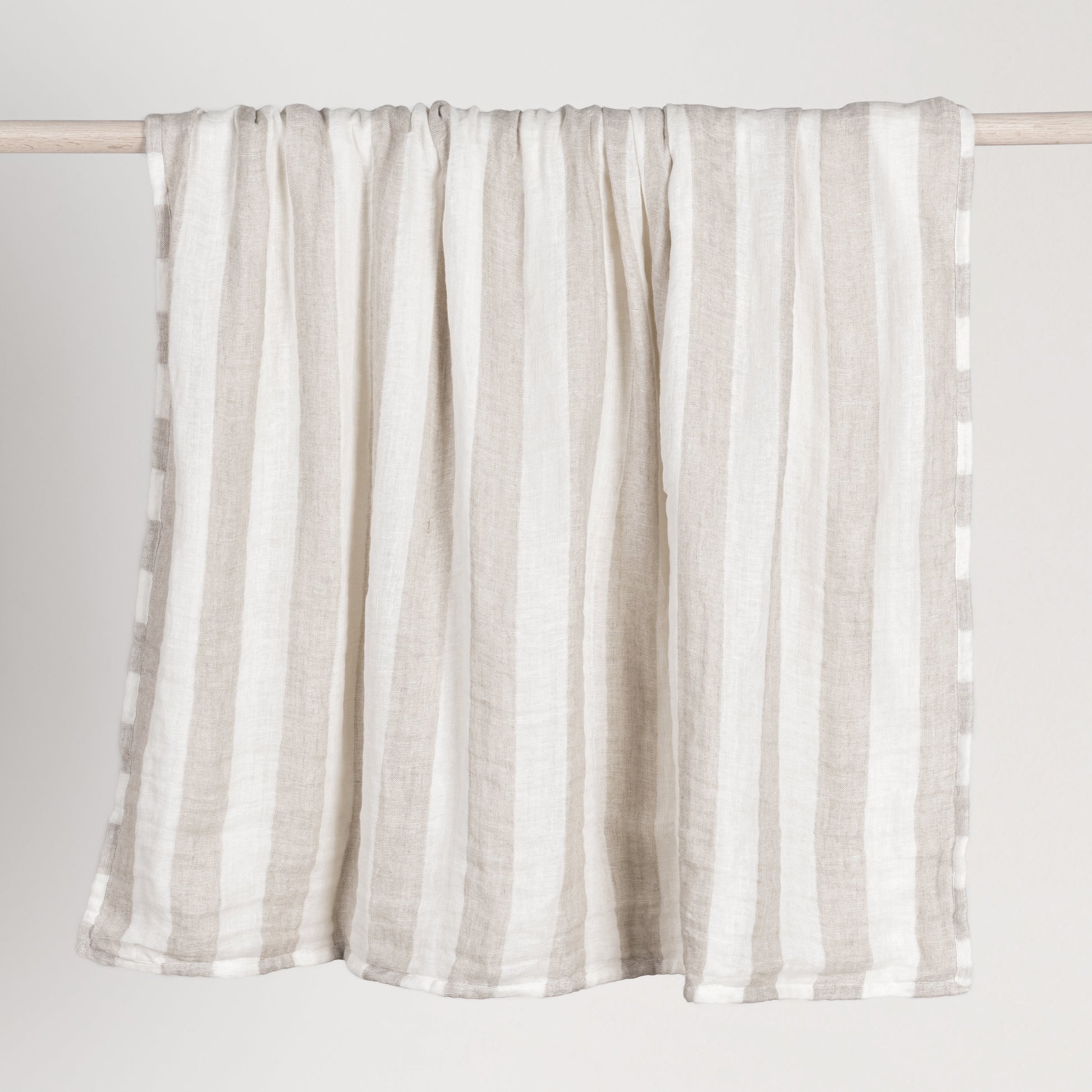 TC Atwater Ivory/Natural 50x70 Throw - Ornate Home