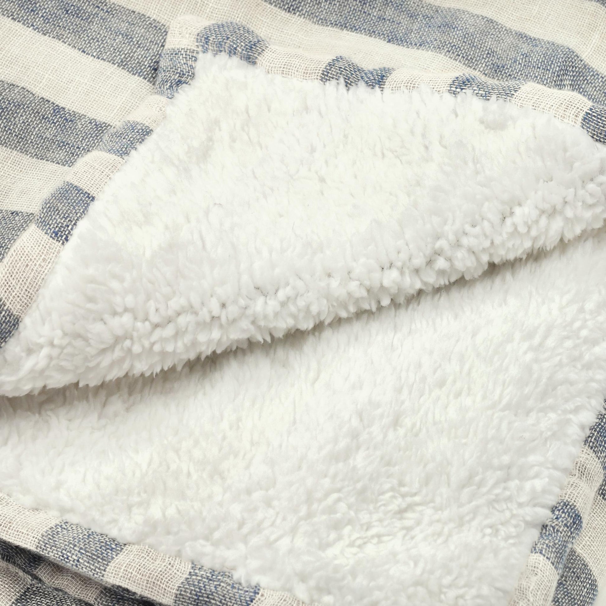 TC Cyprus Ivory/Blue 50x70 Throw - Ornate Home