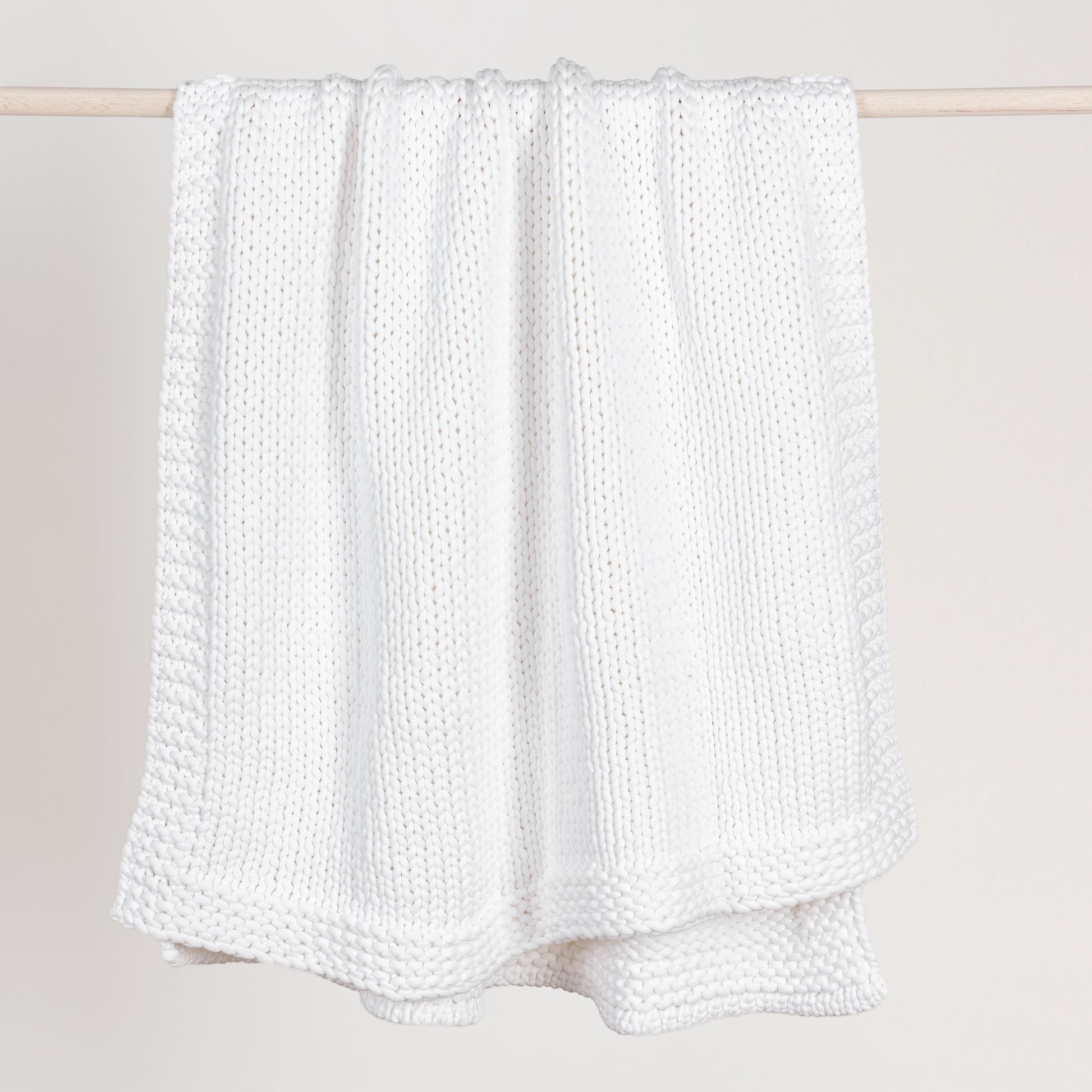TC Dyne White Throw 50x70 - Ornate Home