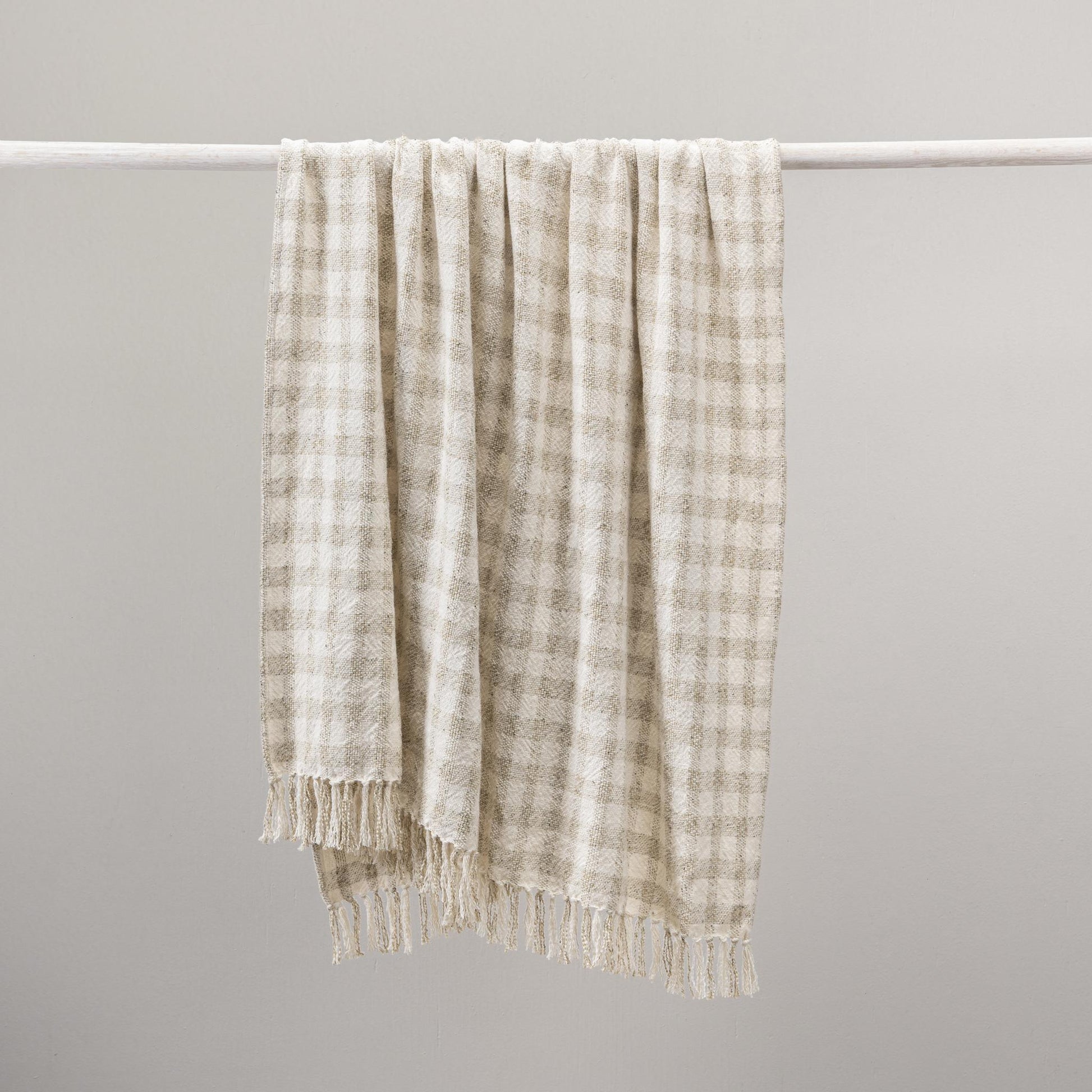TC Sari Natural/Ivory Throw 50x70 - Ornate Home