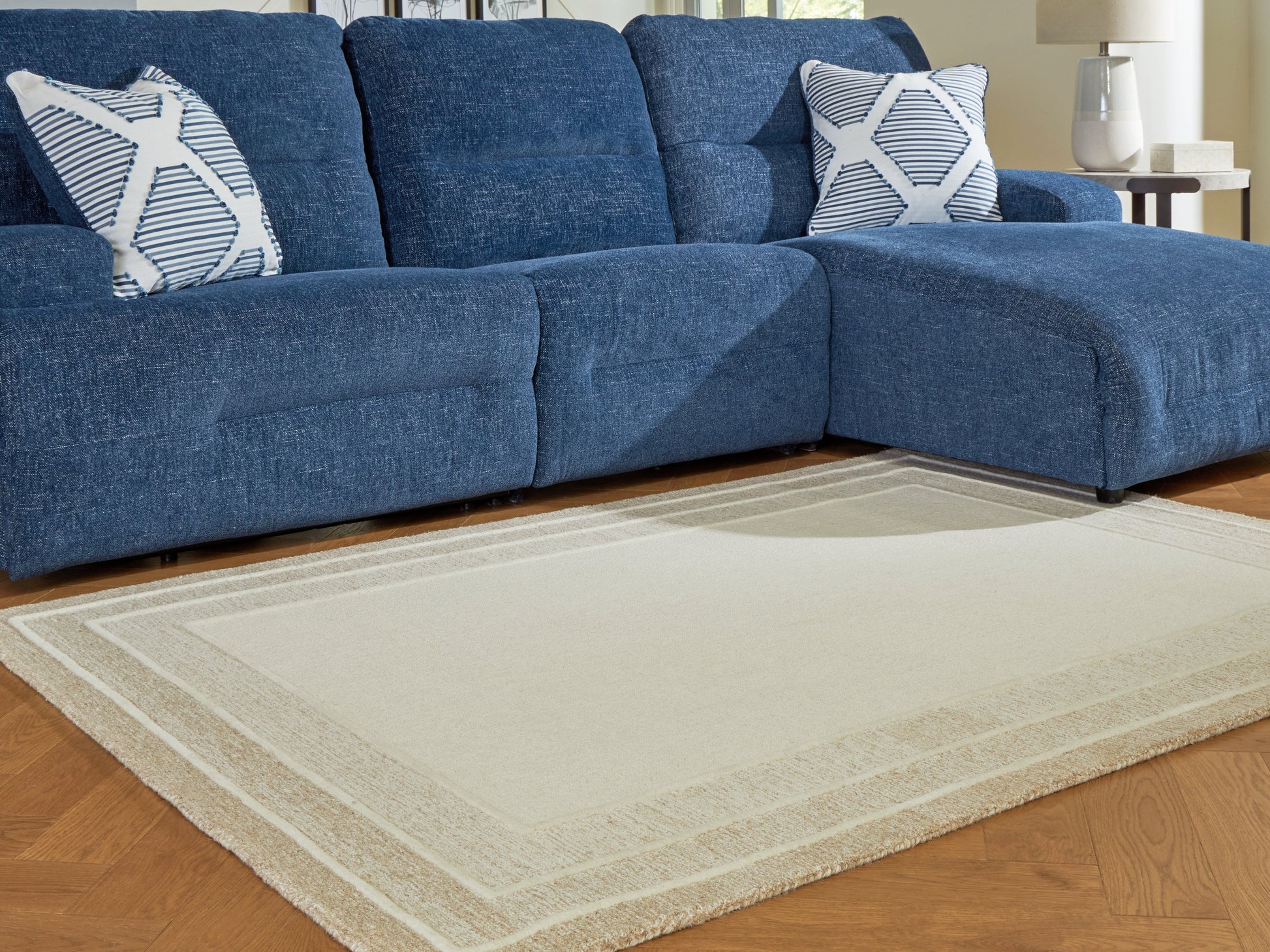 Teelgan Ivory/Tan Medium Rug- Viva Furn