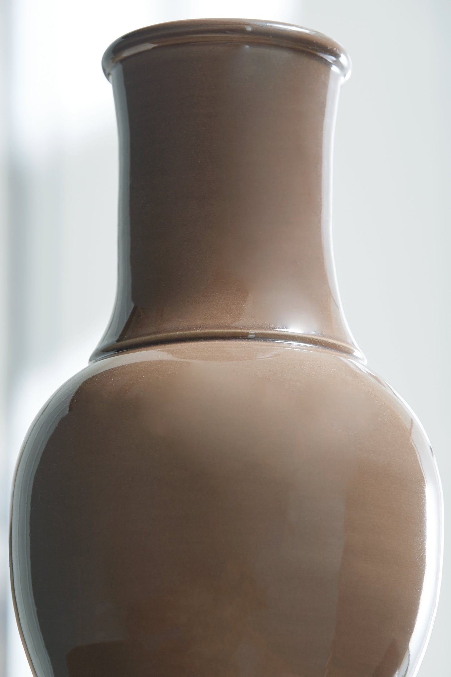 Tillmer Brown Vase- Viva Furn