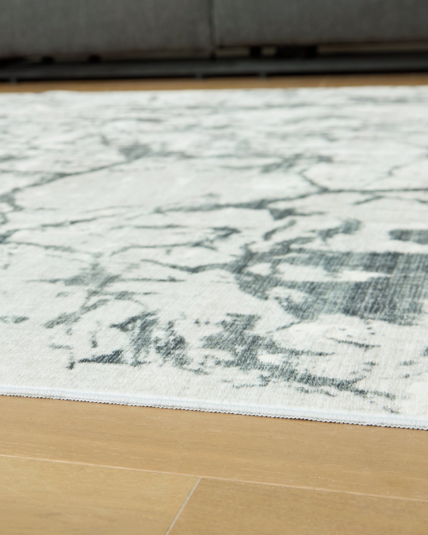 Tobinbury Gray Washable Large Rug- Viva Furn