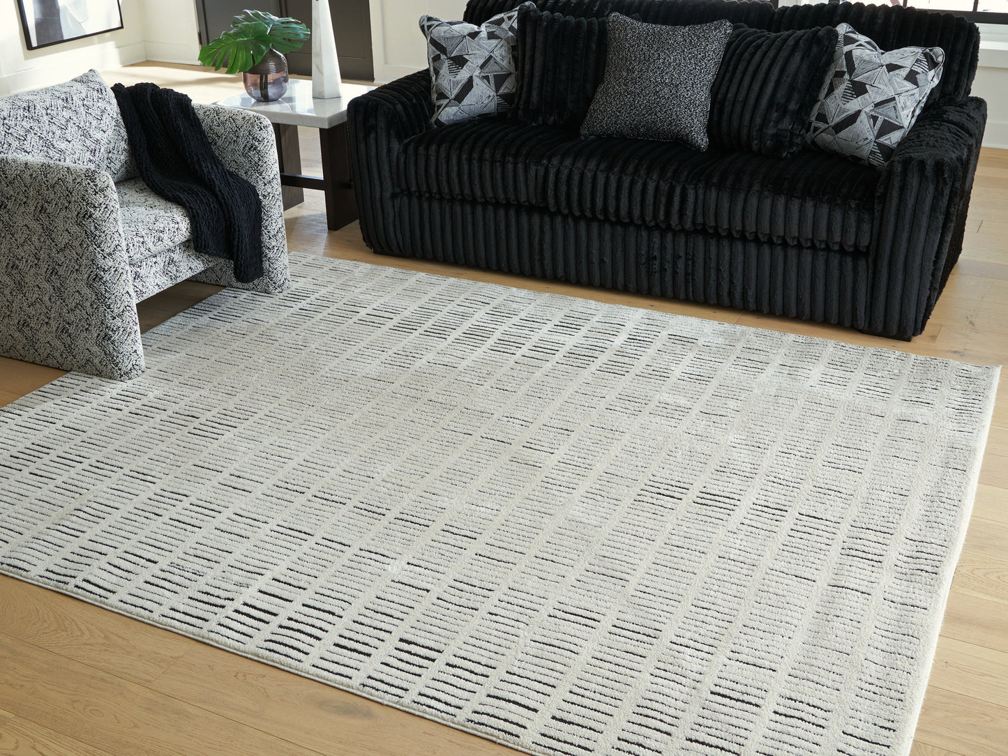 Turinwith Ivory/Black Large Rug- Viva Furn