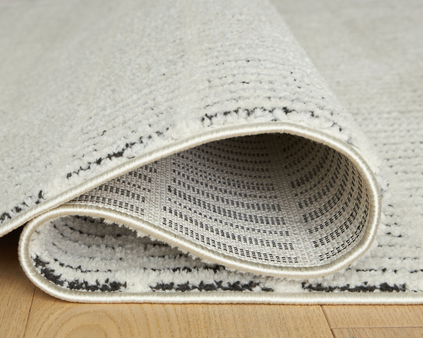 Turinwith Ivory/Black Medium Rug- Viva Furn