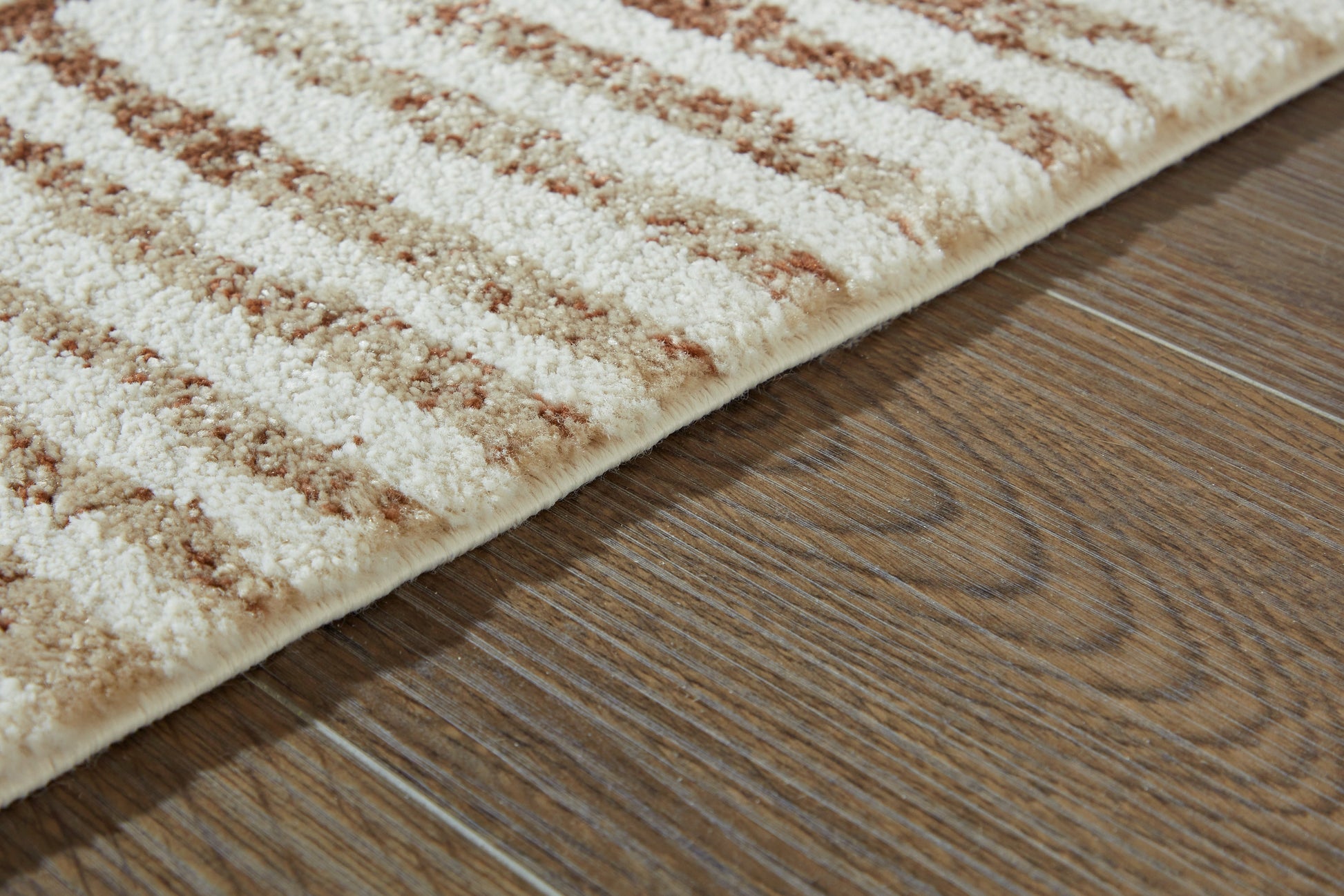 Uduak Cream/Tan/Rust Medium Rug- Viva Furn