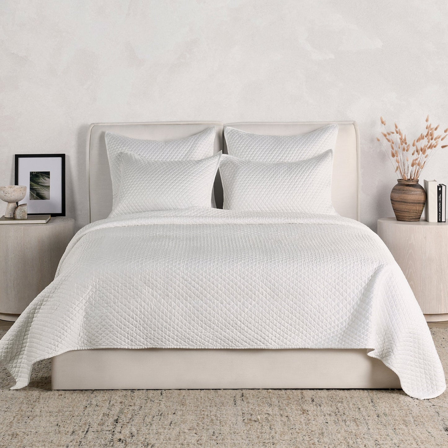 Diamond White Quilt Collection