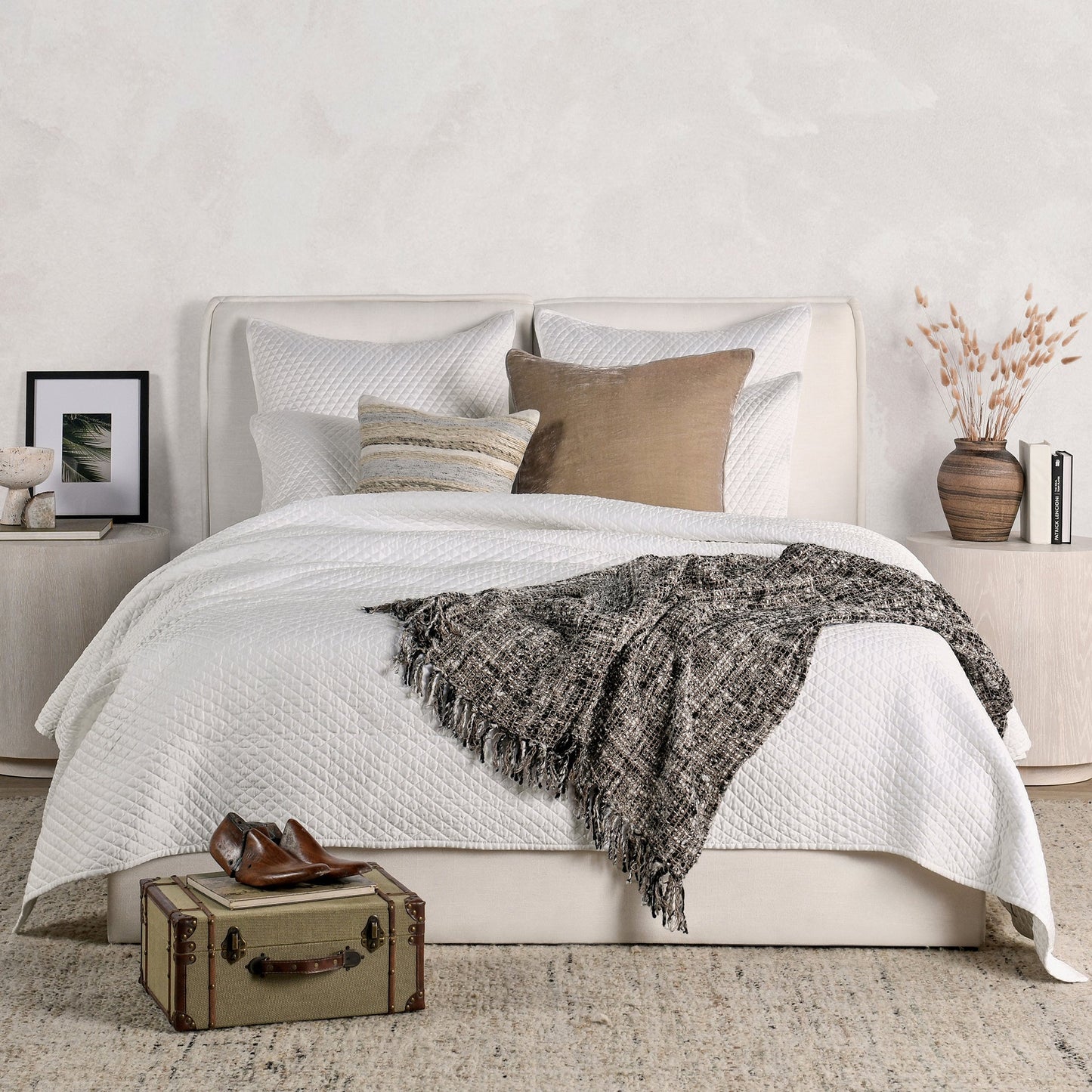 Diamond White Quilt Collection