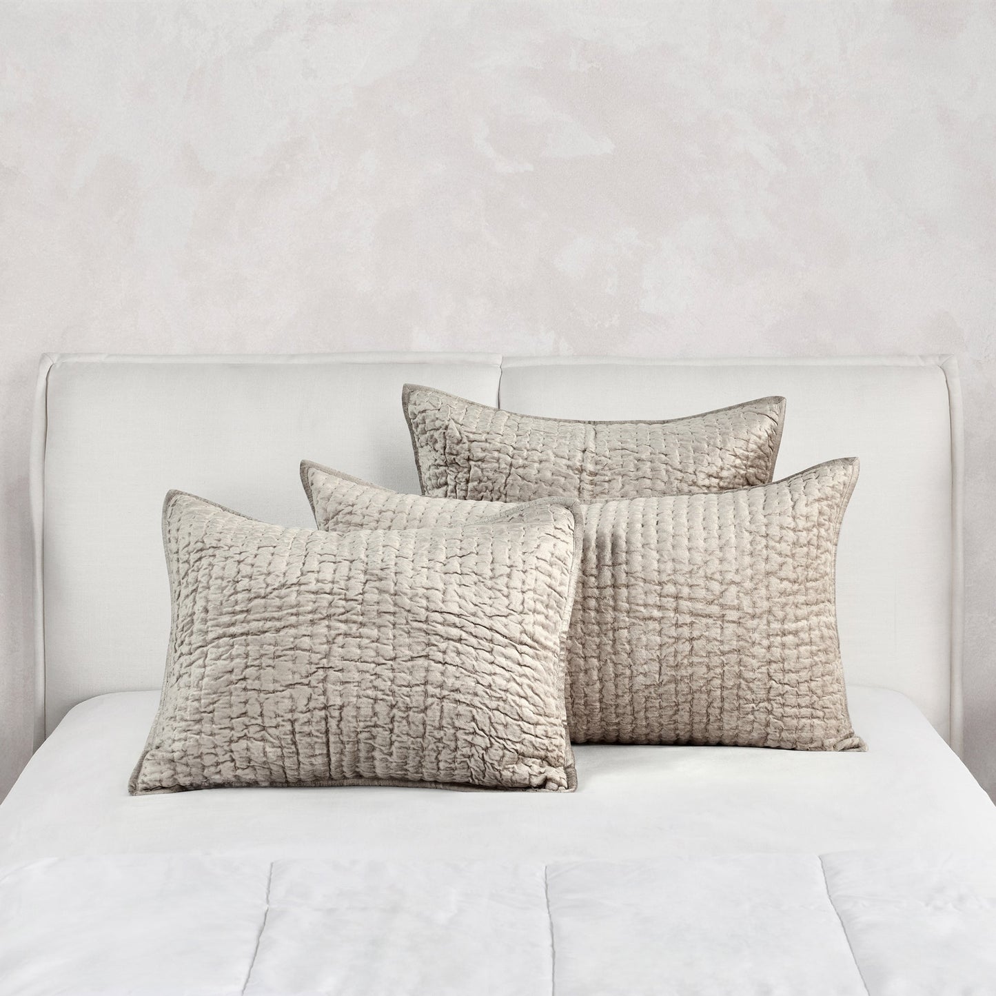 Bari Pebble Velvet Quilt Collection